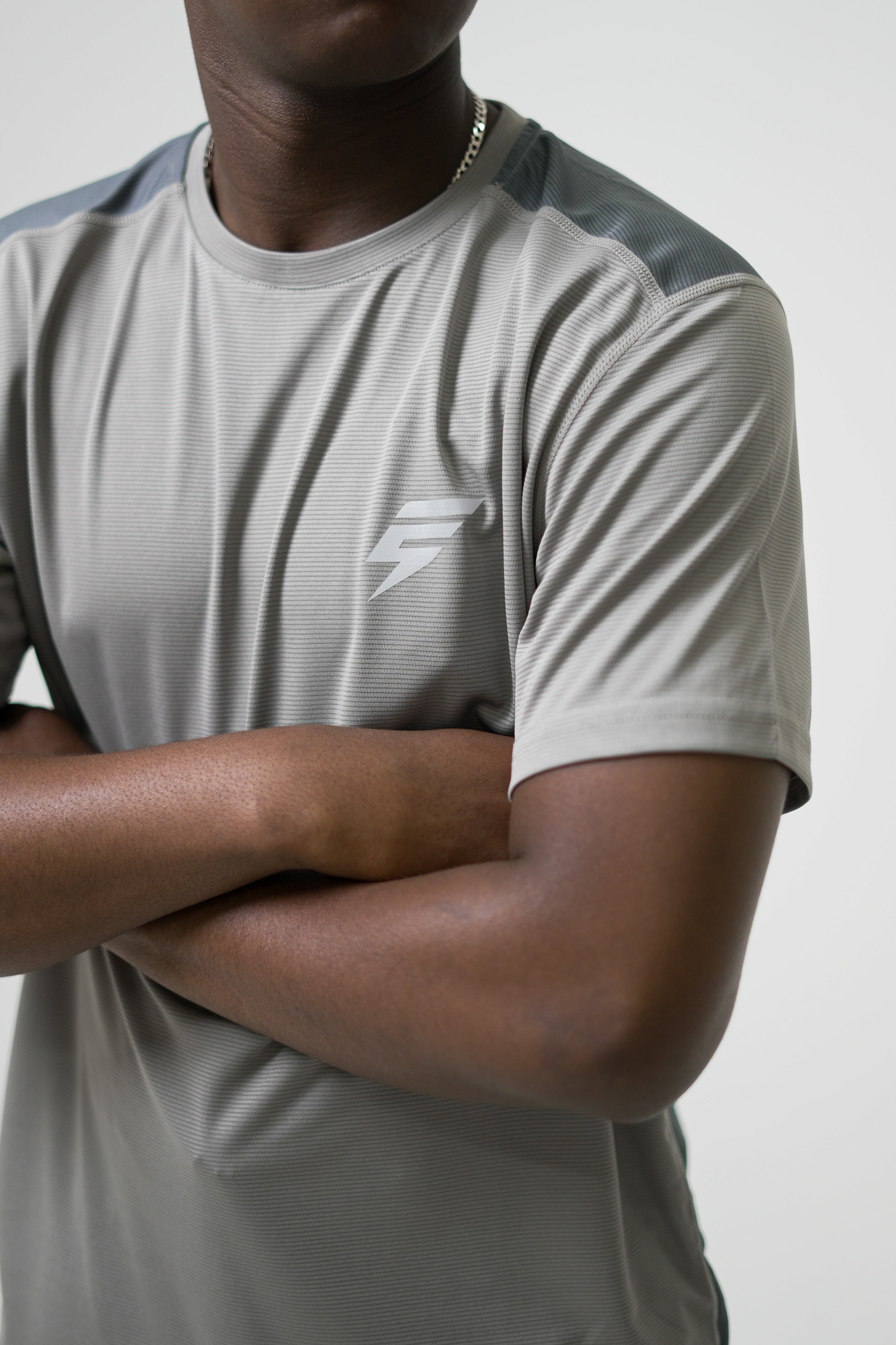 CORE TEE - LIGHT GREY / GREY