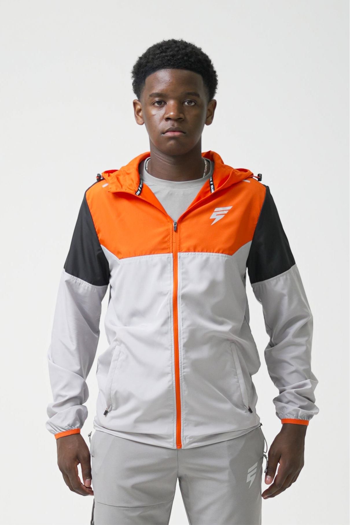 VENT WINDBREAKER SET - LIGHT GREY/BLACK/ORANGE