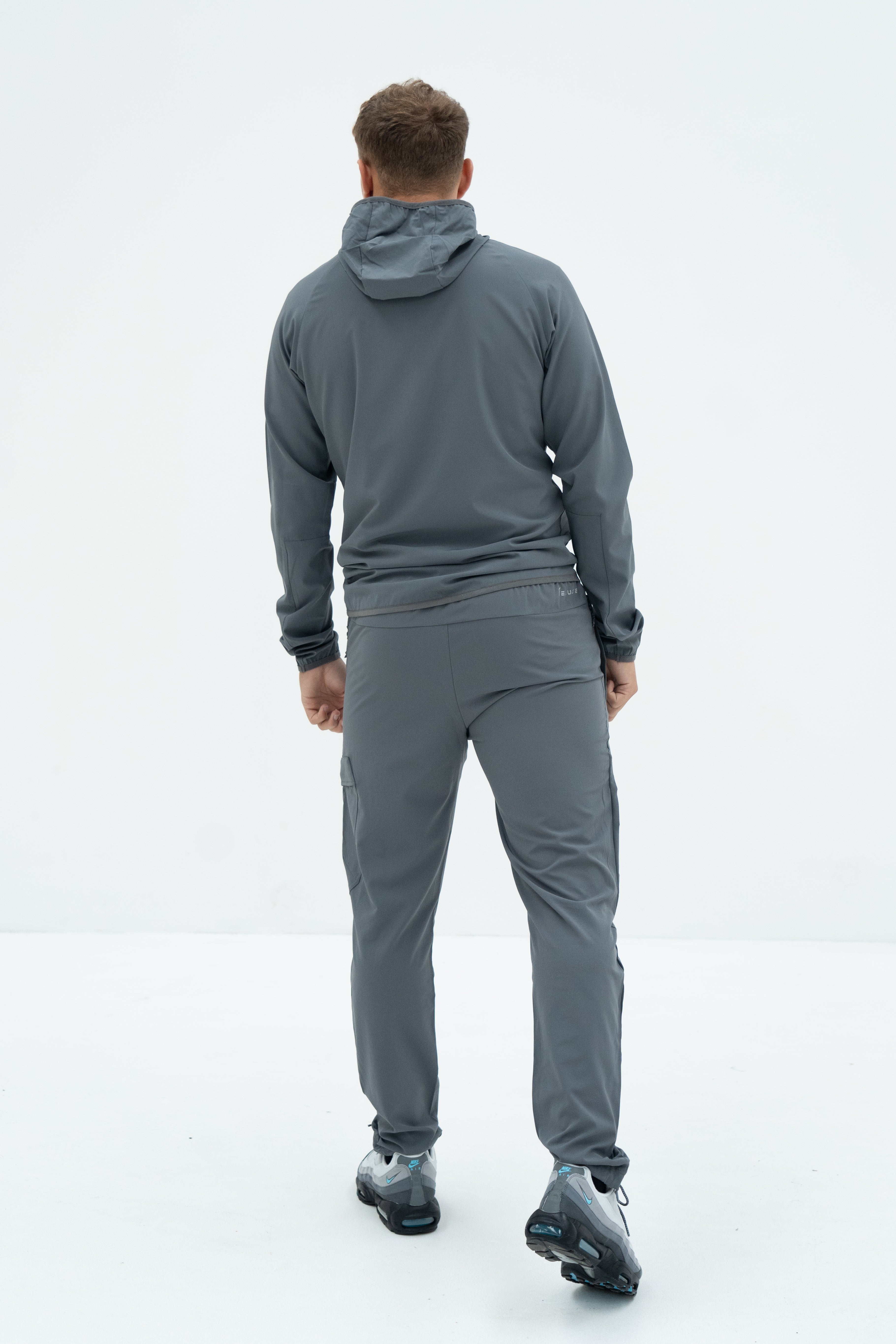 CORE TRACKSUIT - GREY