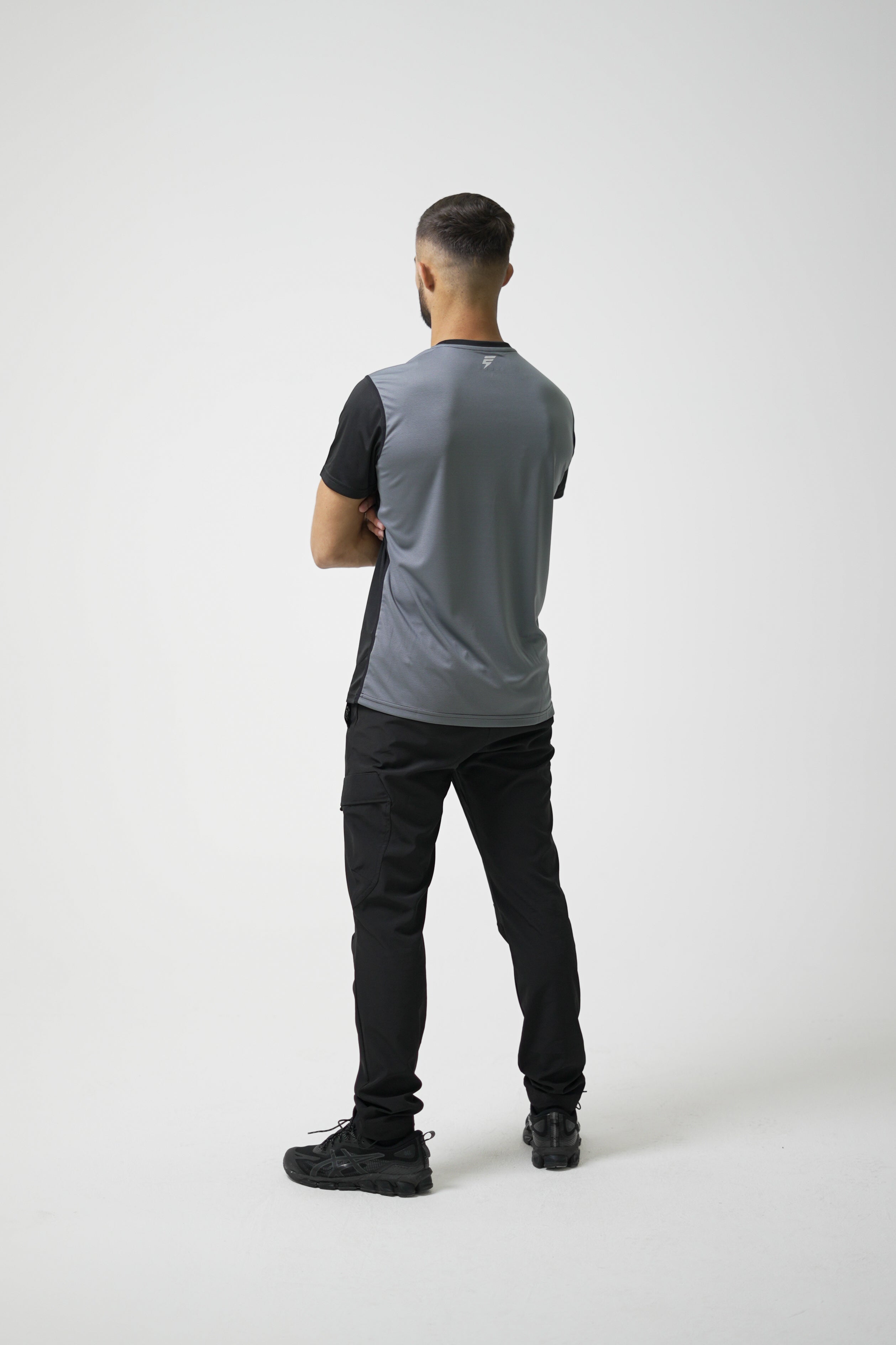 CORE TEE - BLACK/GREY
