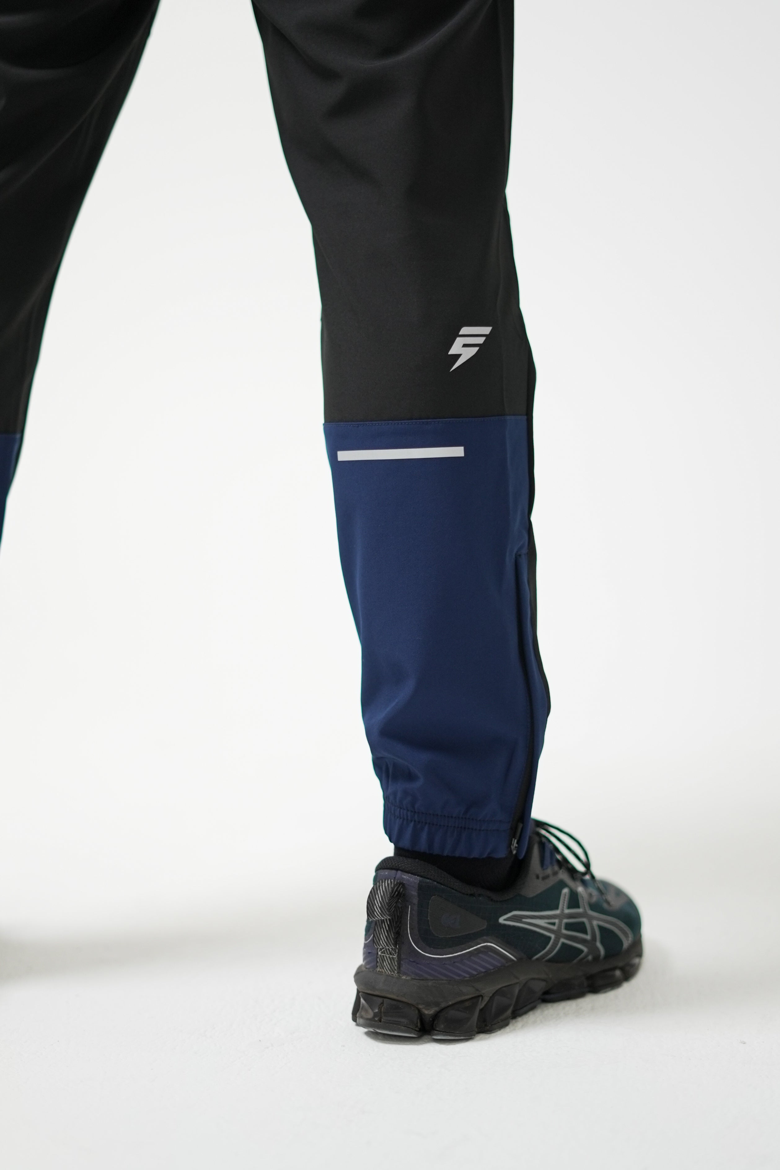 TRACK PANTS - BLACK/NAVY
