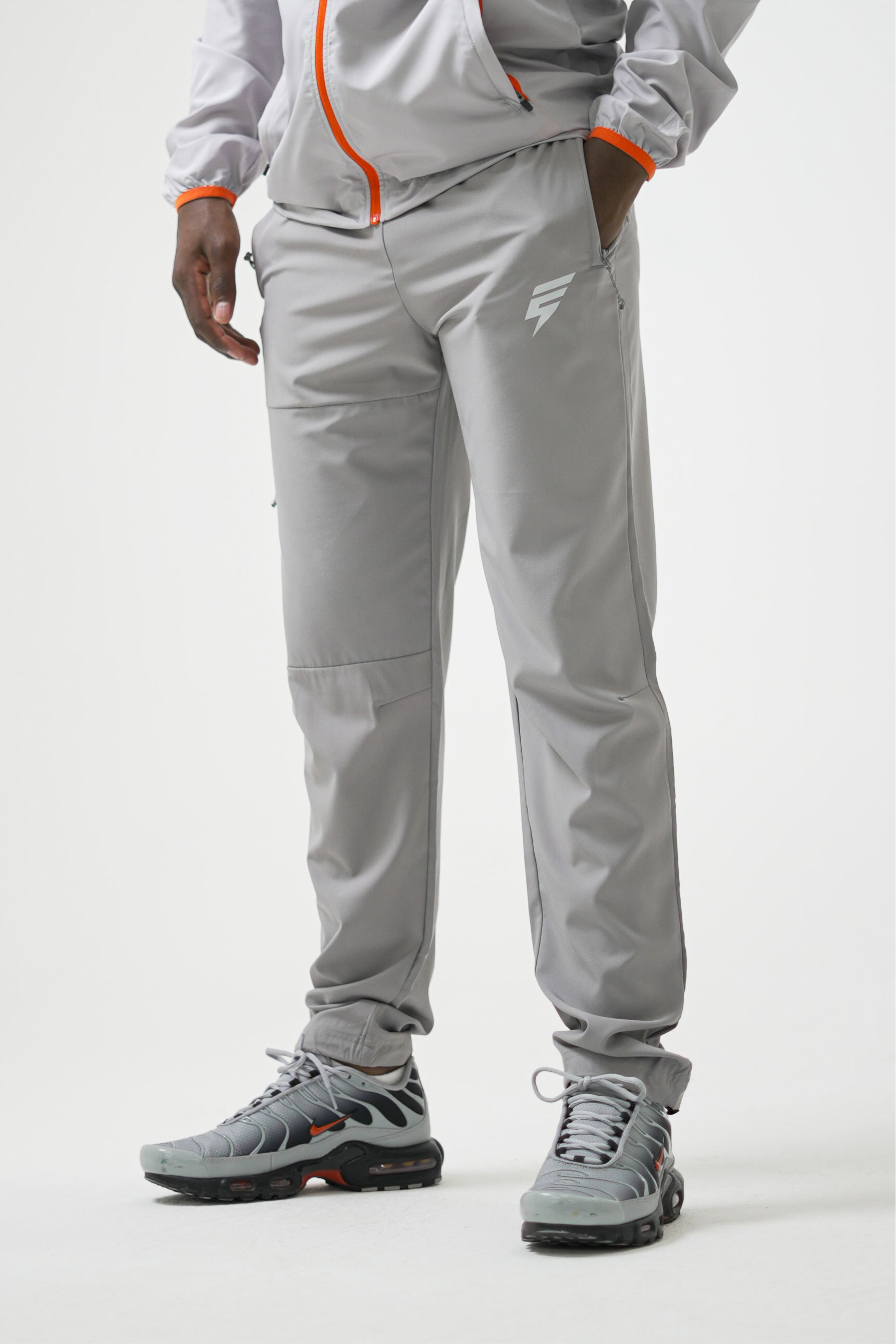 VENT WINDBREAKER SET - LIGHT GREY/BLACK/ORANGE