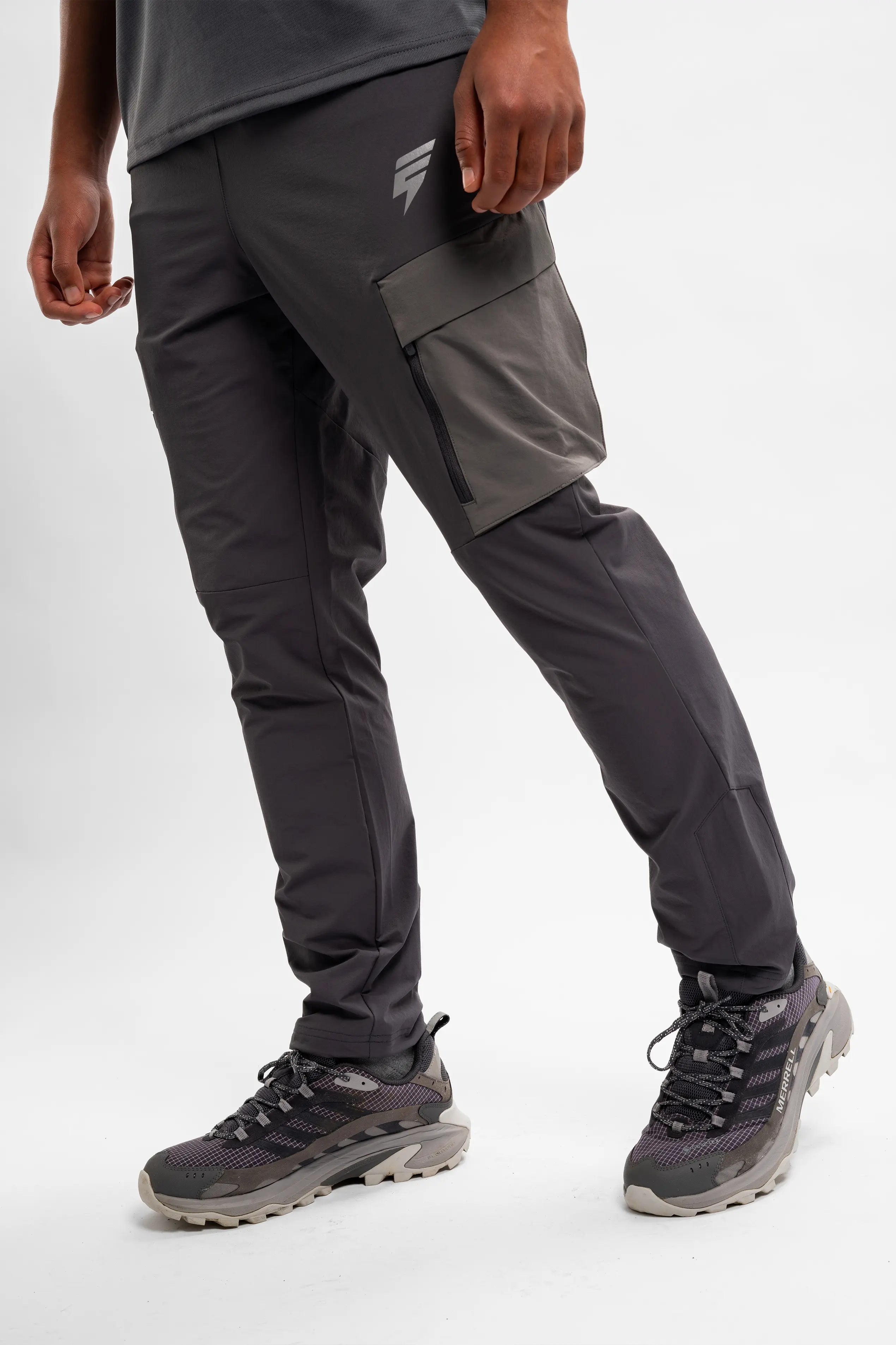 PEAK TRACKSUIT - COAL/GREY