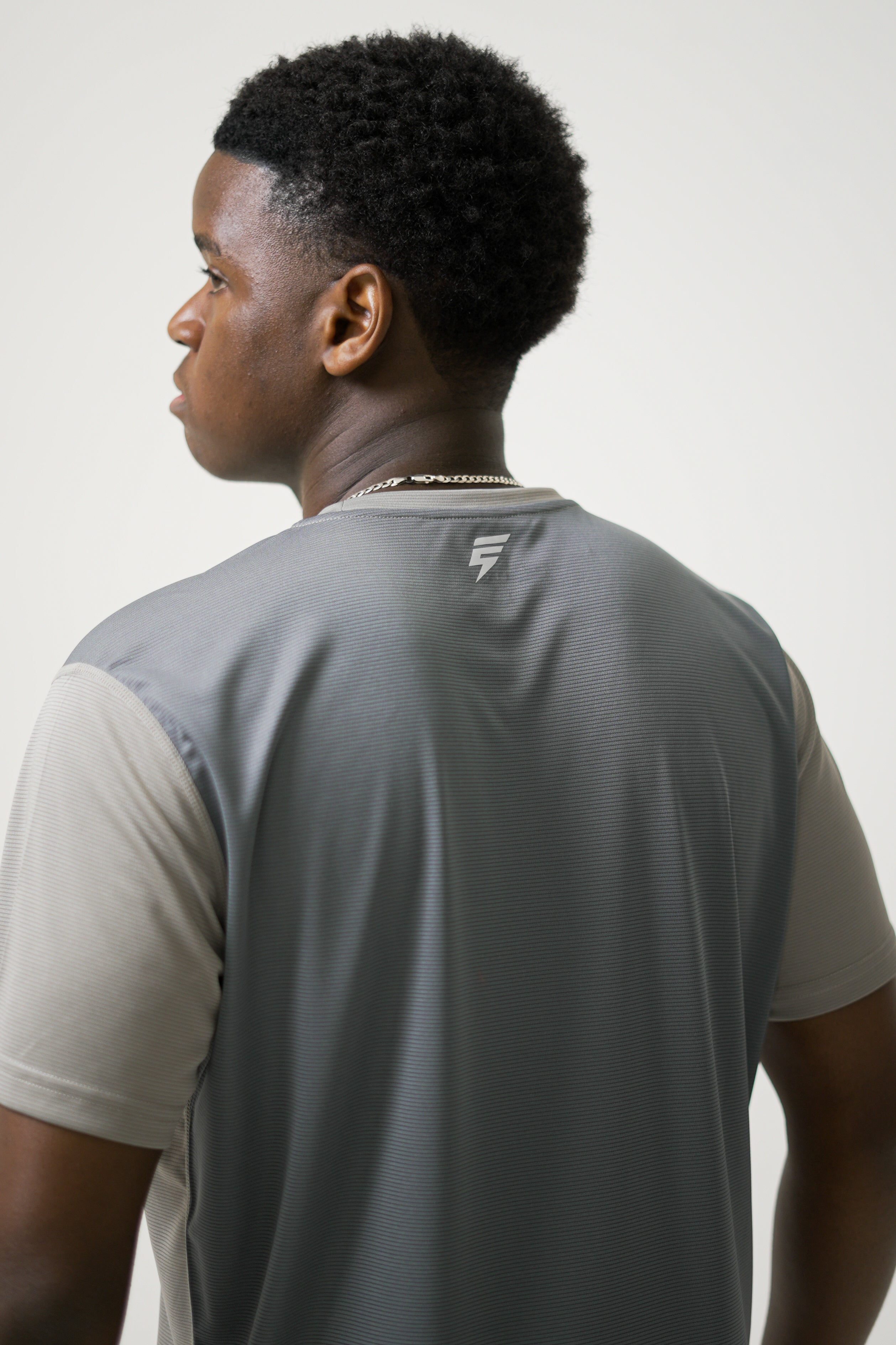 CORE TEE - LIGHT GREY / GREY