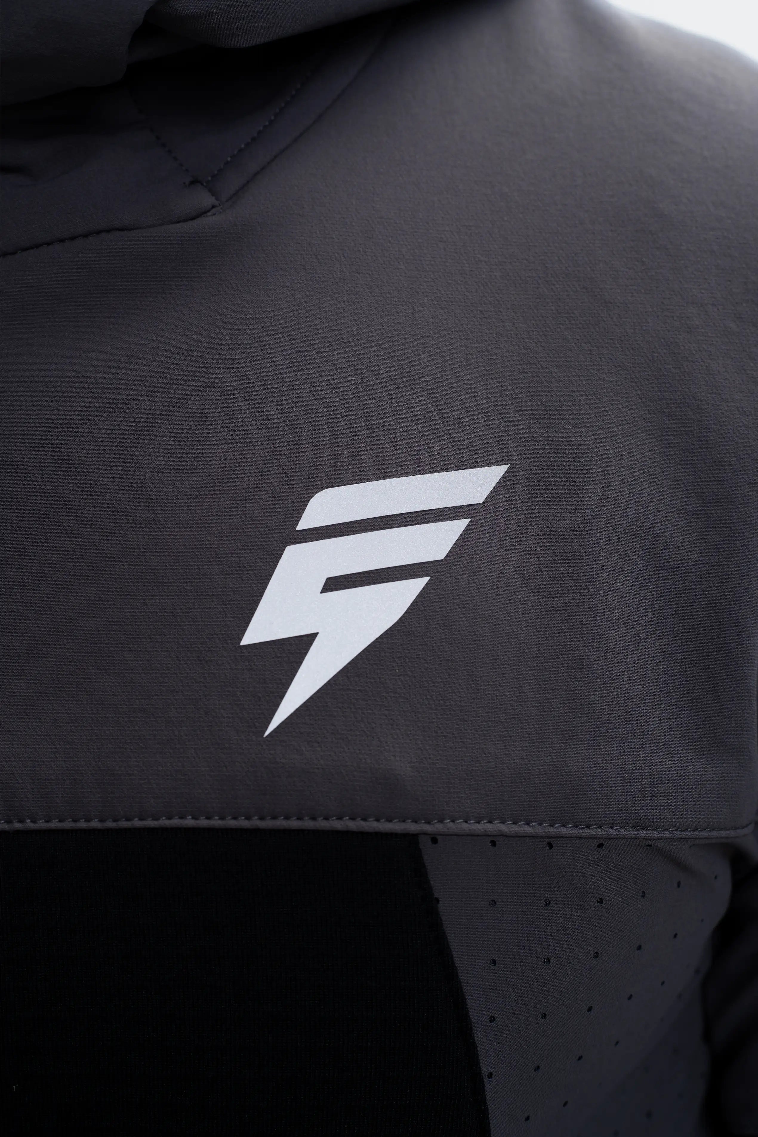 DELTA JACKET - GREY/BLACK