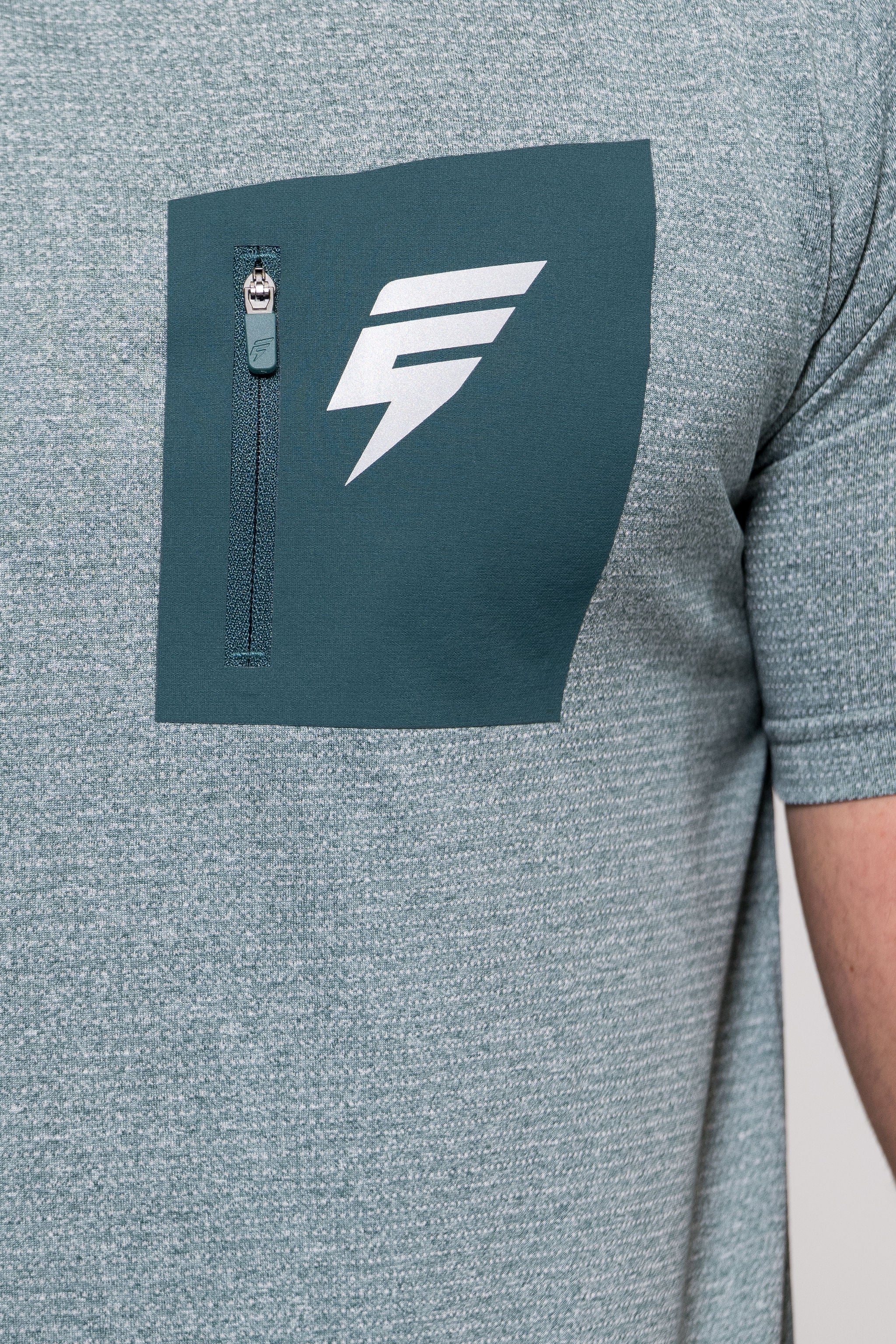 APEX TEE - TEAL/GREEN