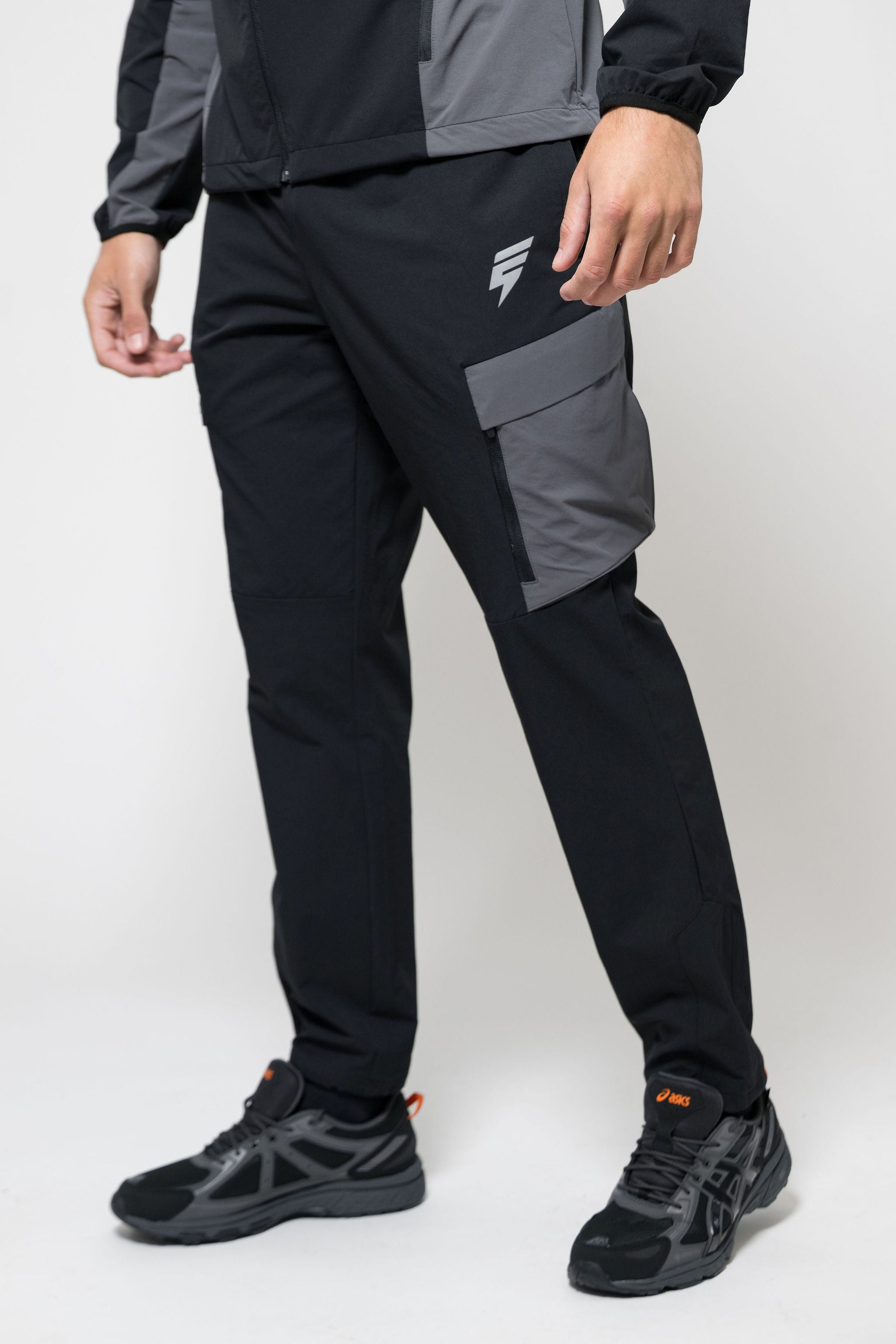 PEAK TRACKSUIT - BLACK/COAL