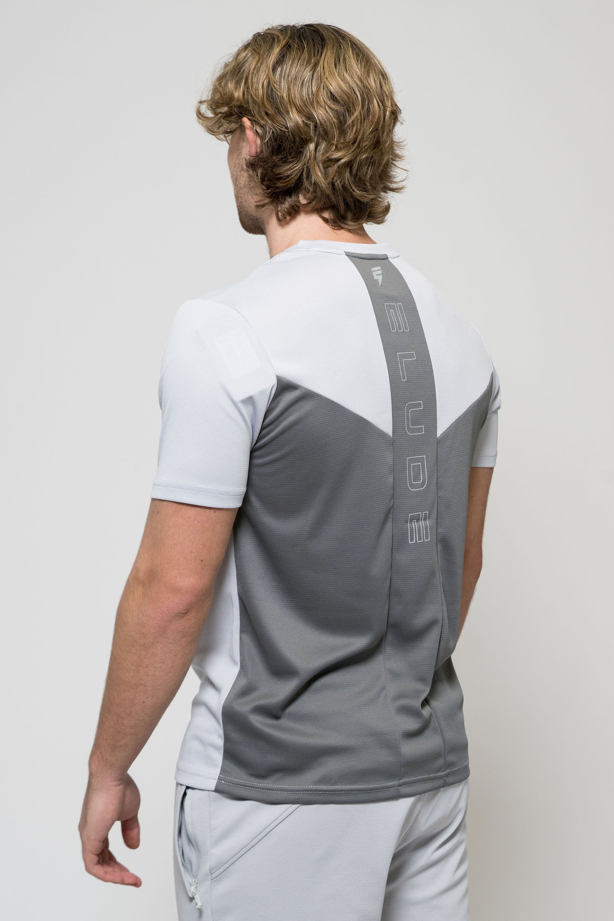 TECH TEE - LIGHT GREY/GREY