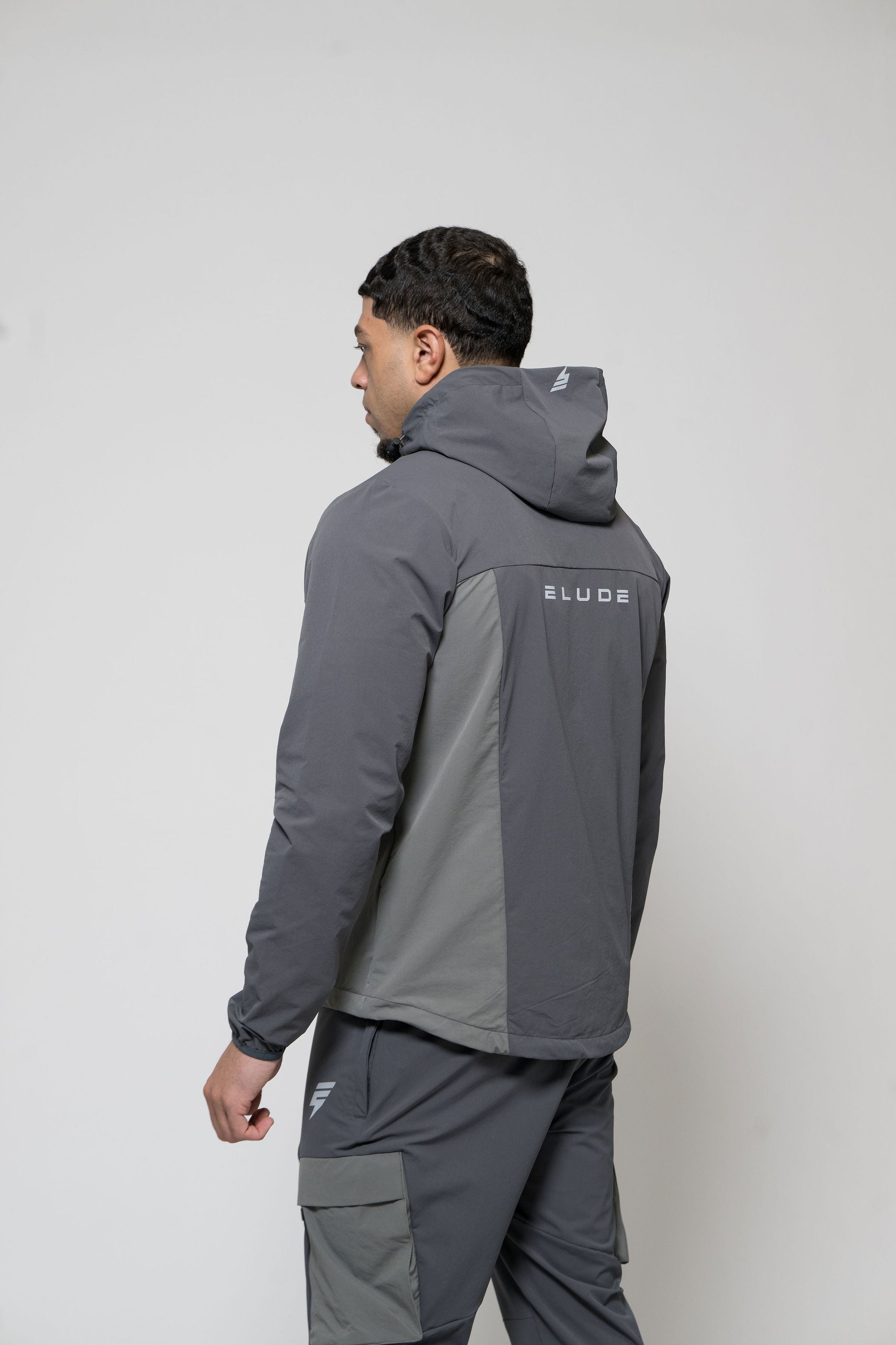 PEAK JACKET - COAL/GREY