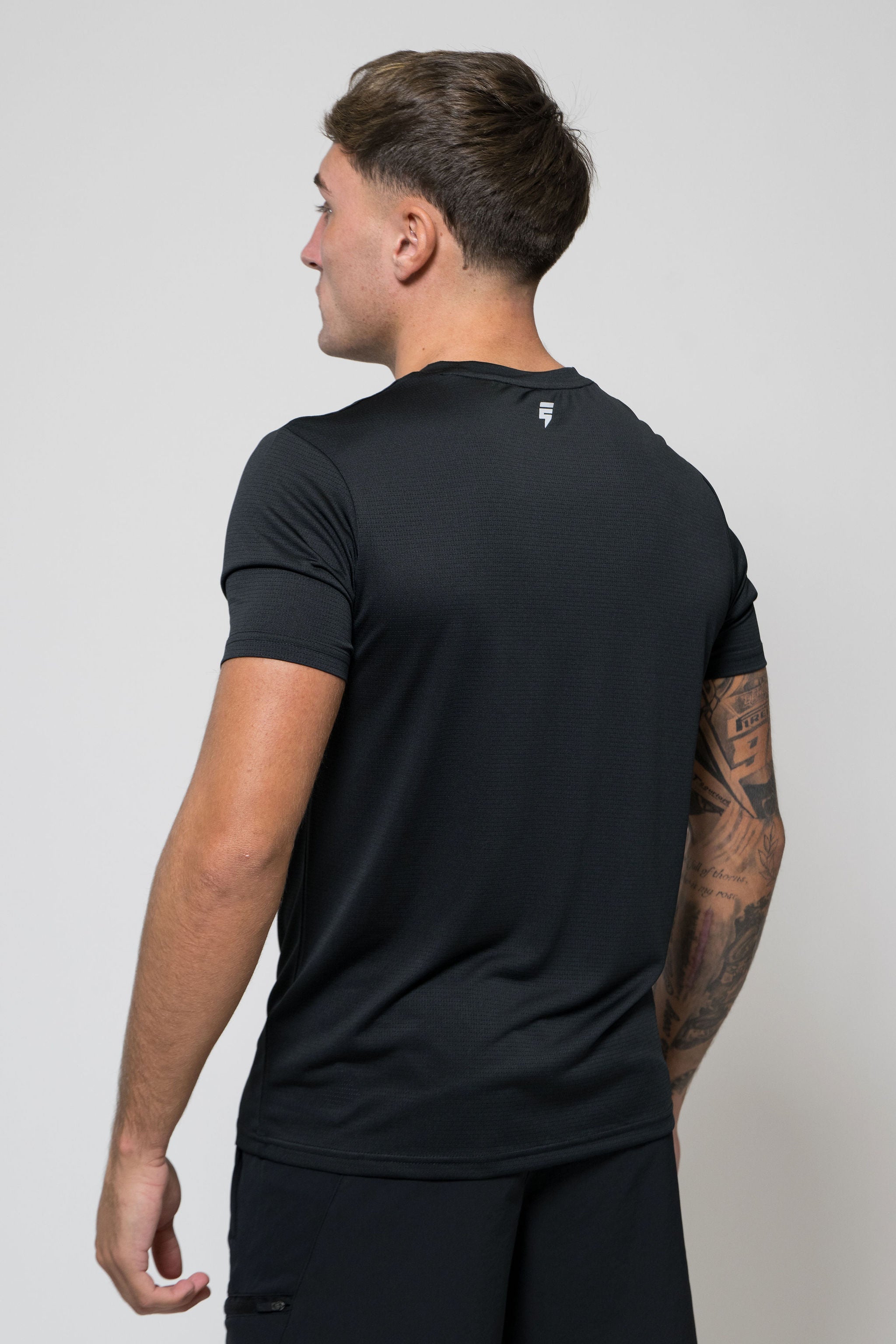 APEX TEE - BLACK