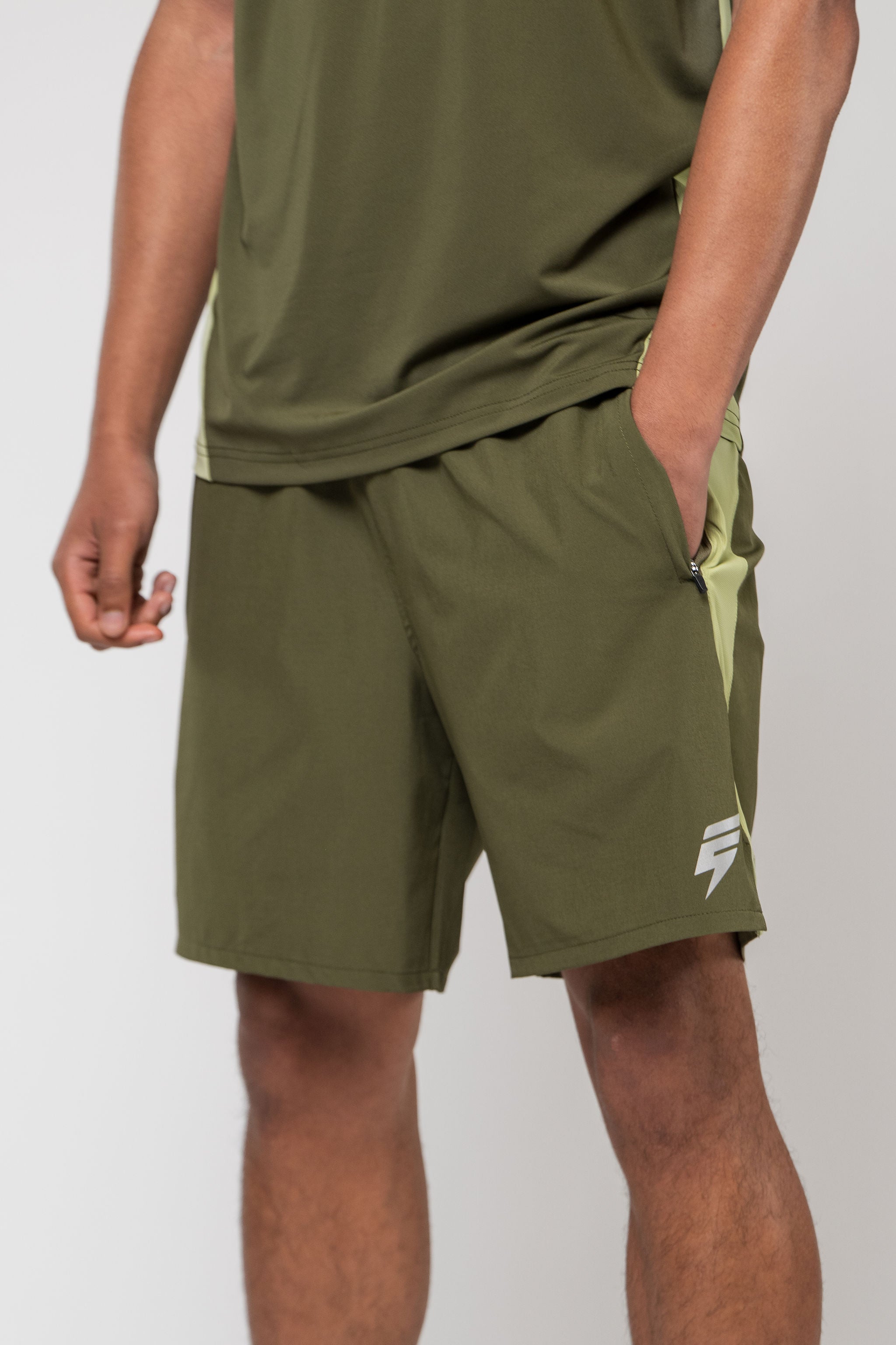 BREATHE SHORT SET - KHAKI/GREEN
