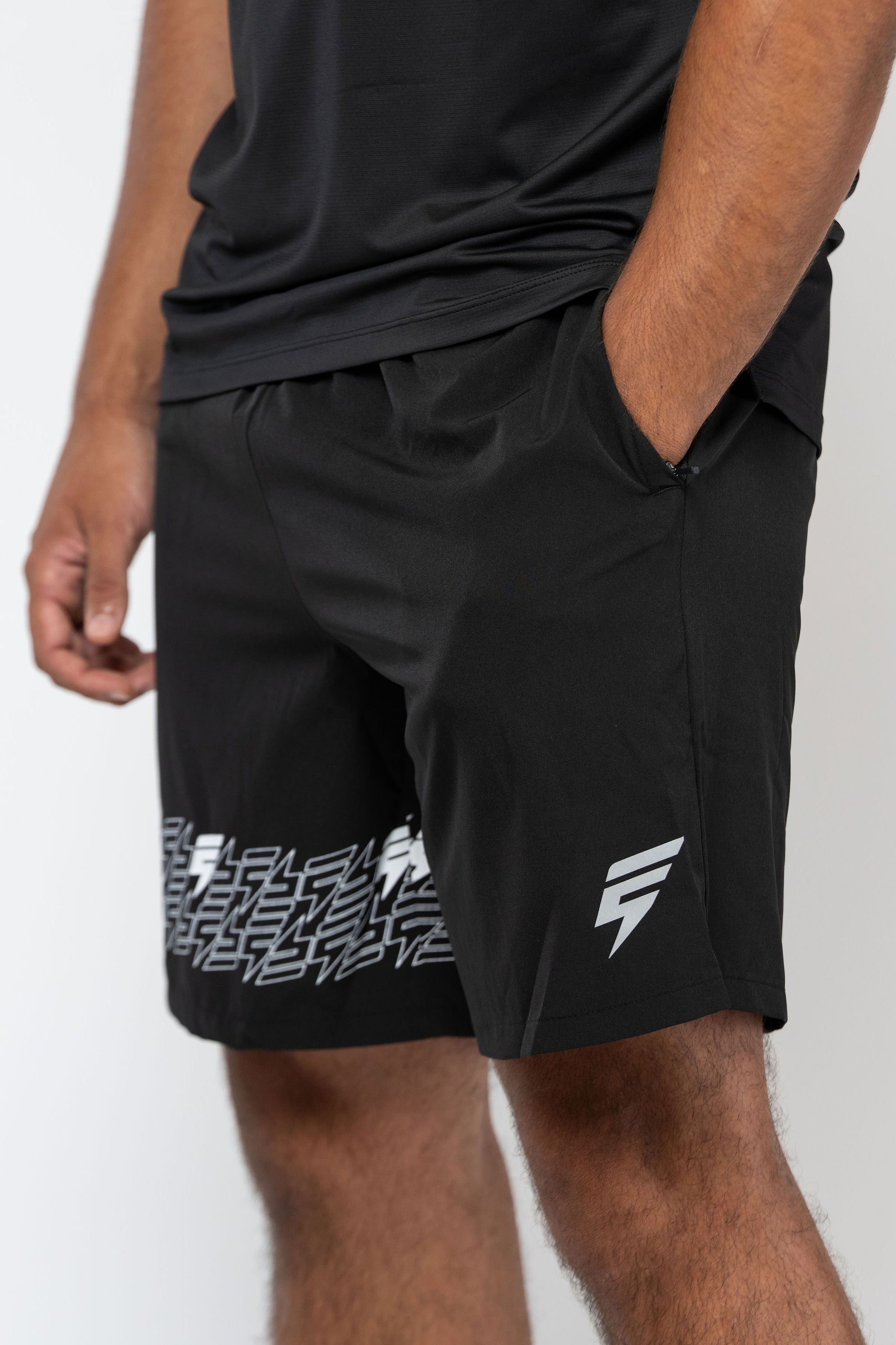ICON SHORTS - BLACK/WHITE