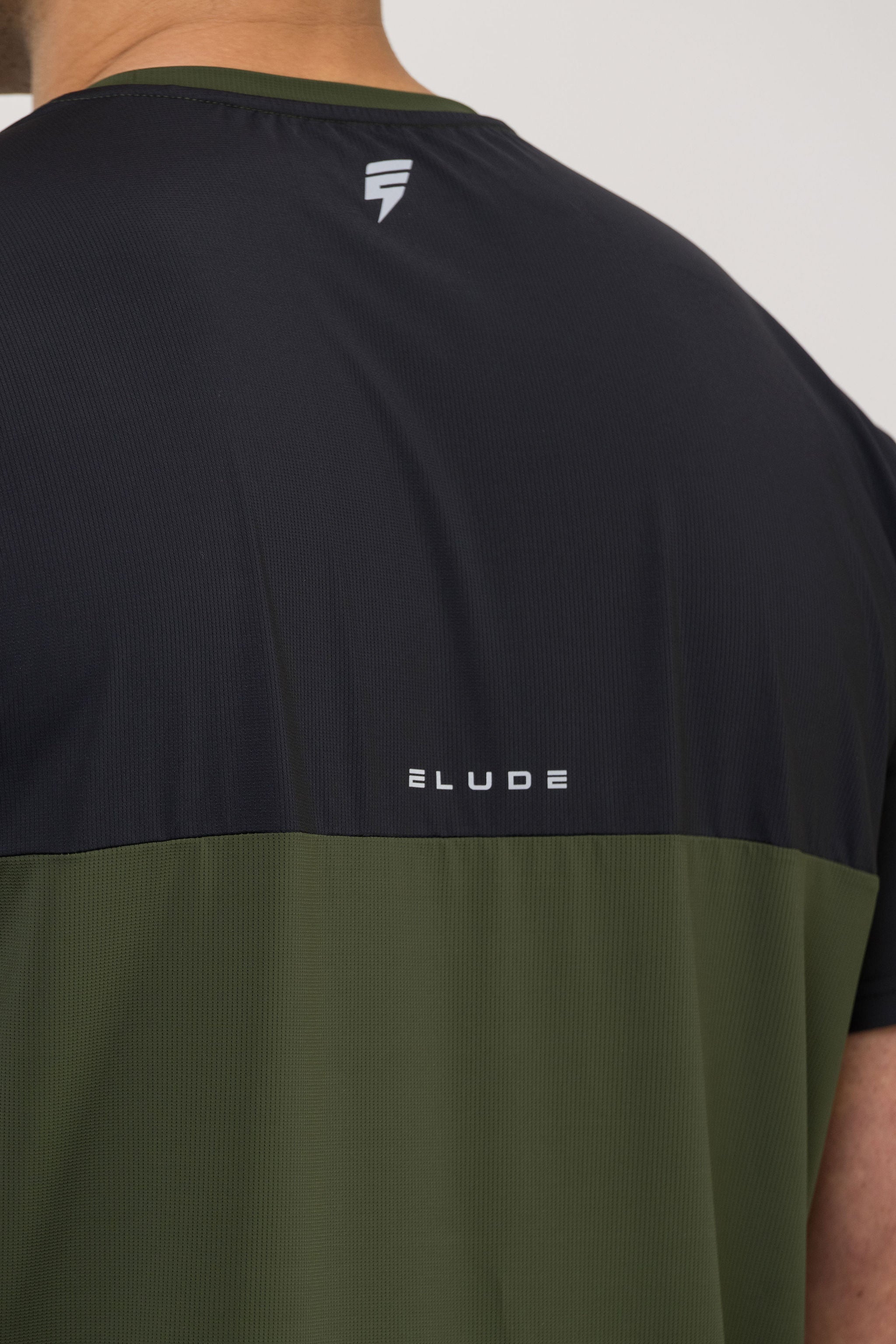 TRACK TEE - KHAKI/BLACK