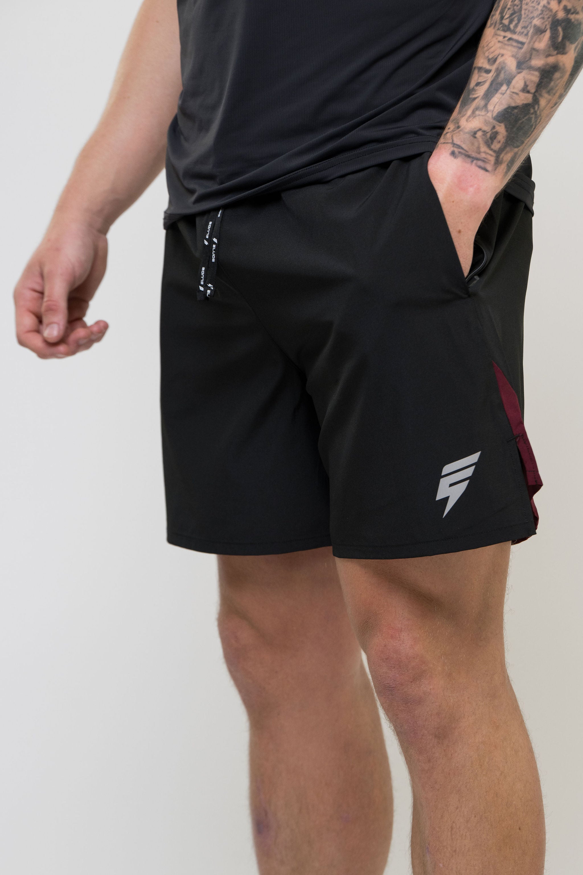 TRACK SHORT - BLACK/MAROON