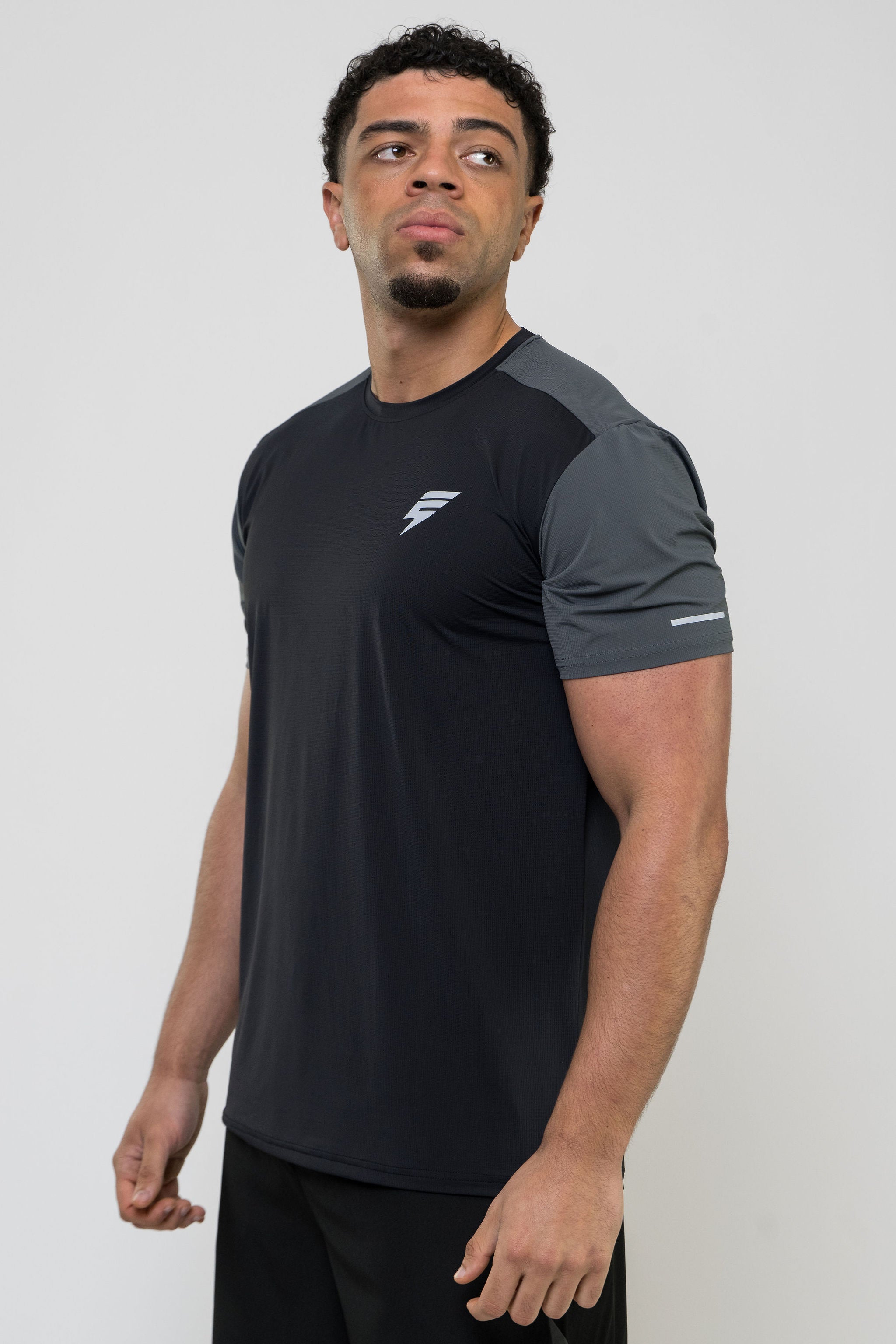 TRACK TEE - BLACK/DARK GREY