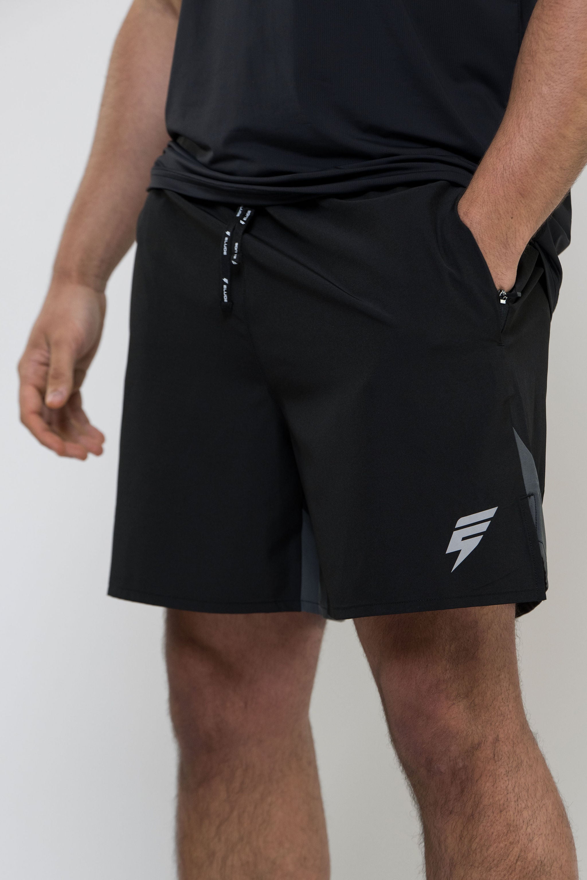 TRACK SHORT - BLACK/DARK GREY