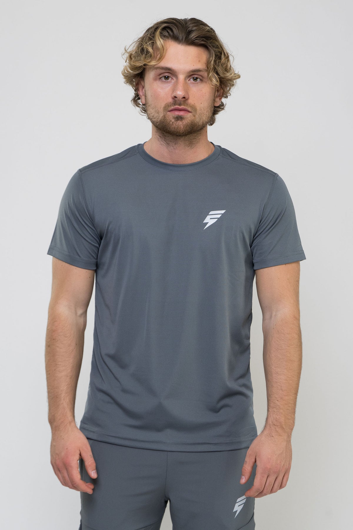 CORE TEE - GREY