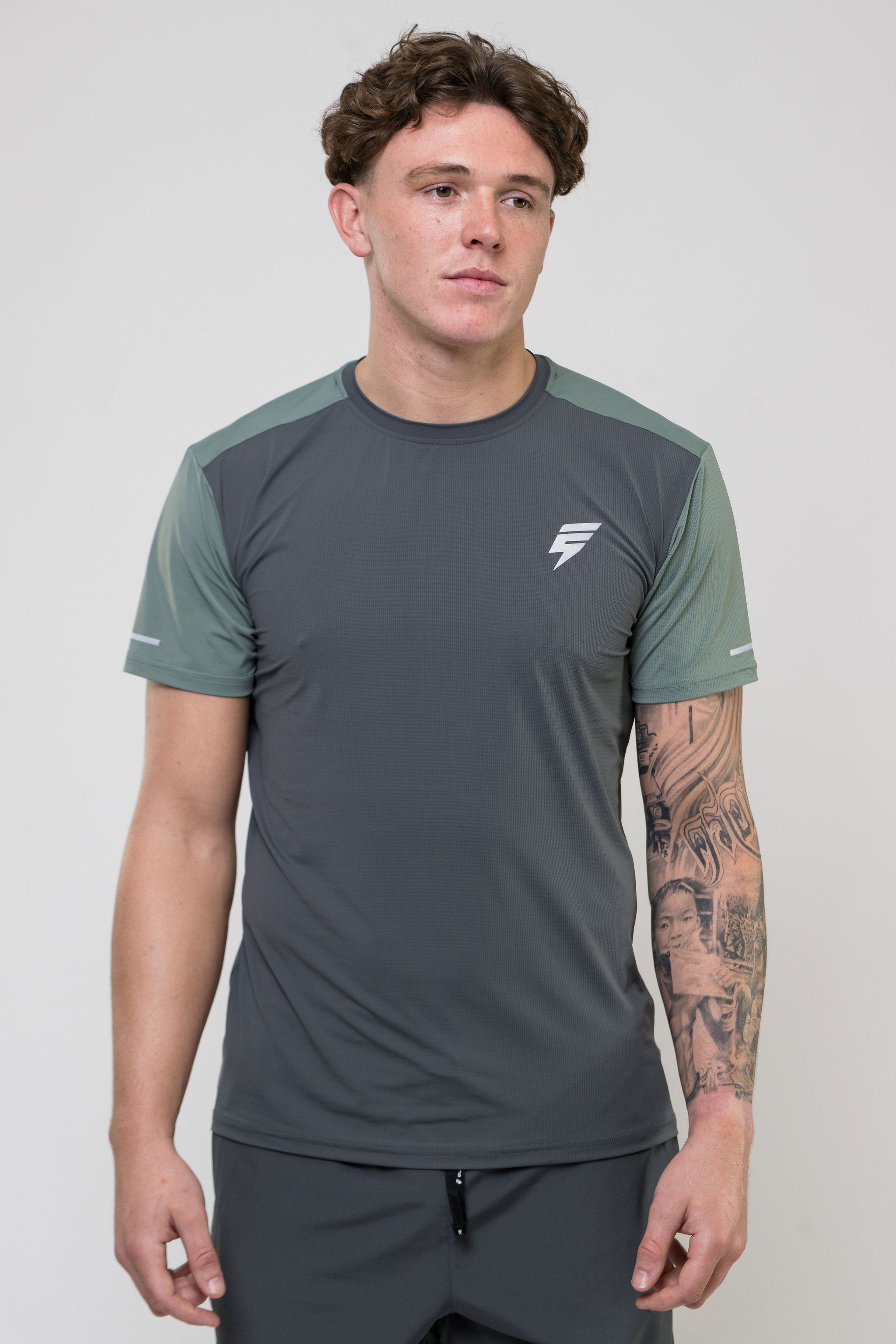 TRACK TEE - GREY/SAGE
