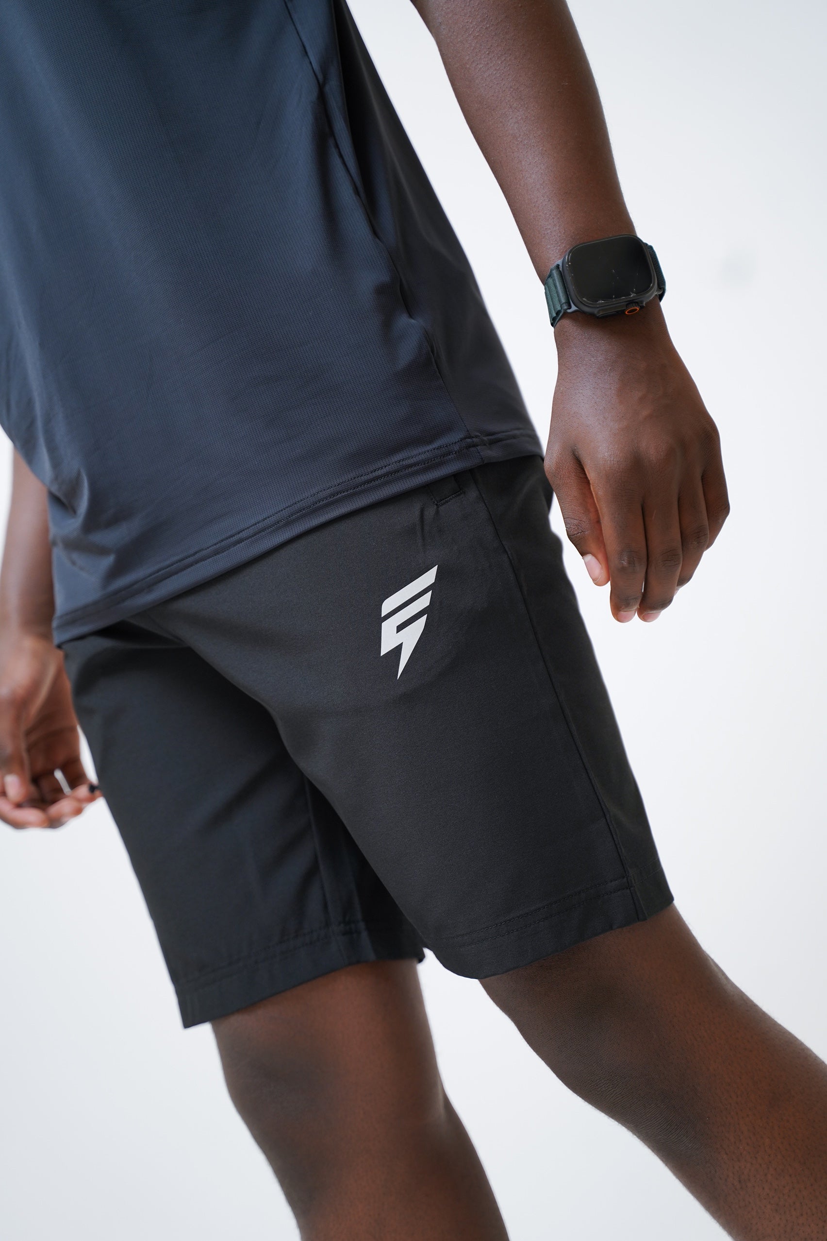 CORE CARGO SHORT - BLACK