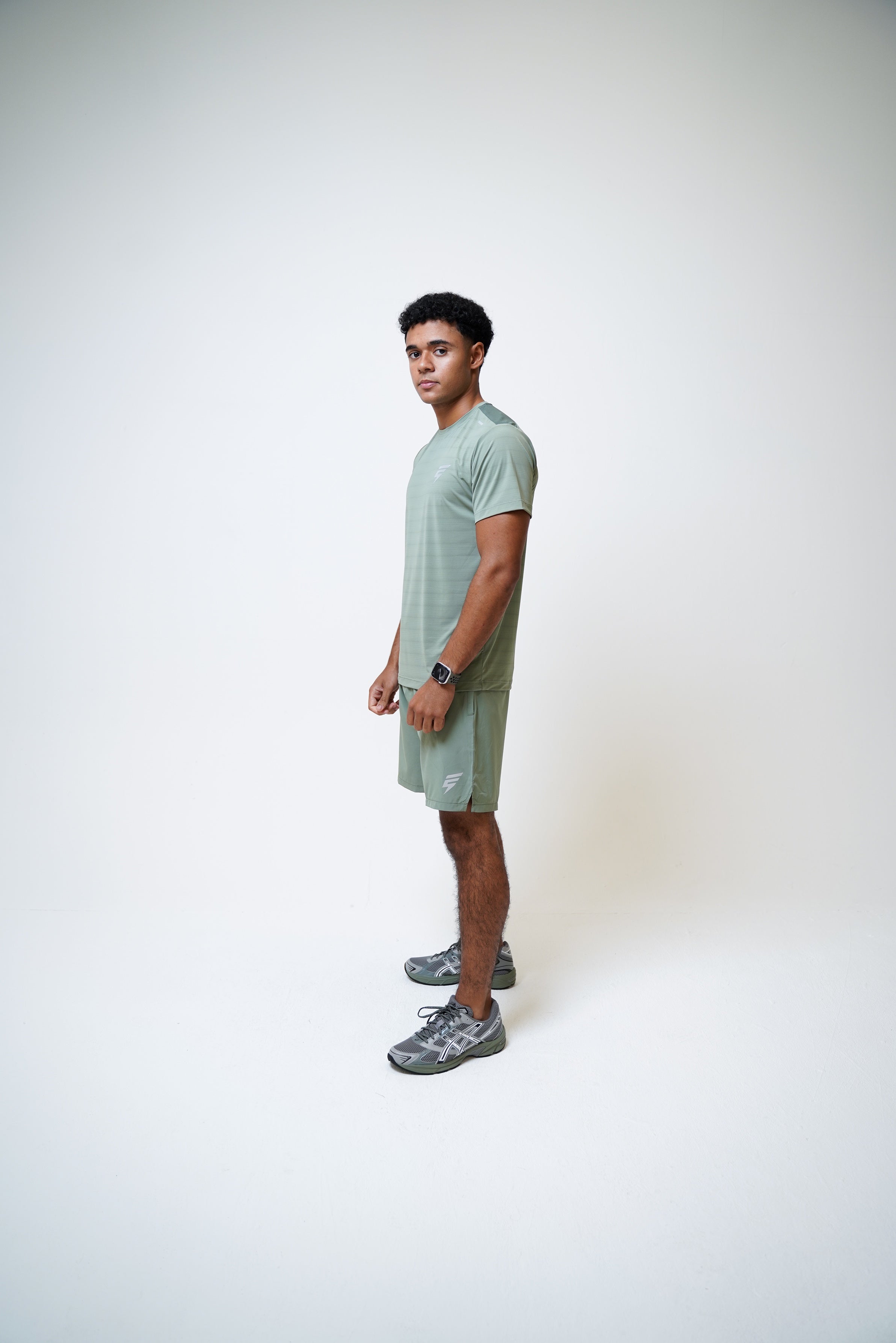 VENT SHORTS - OLIVE