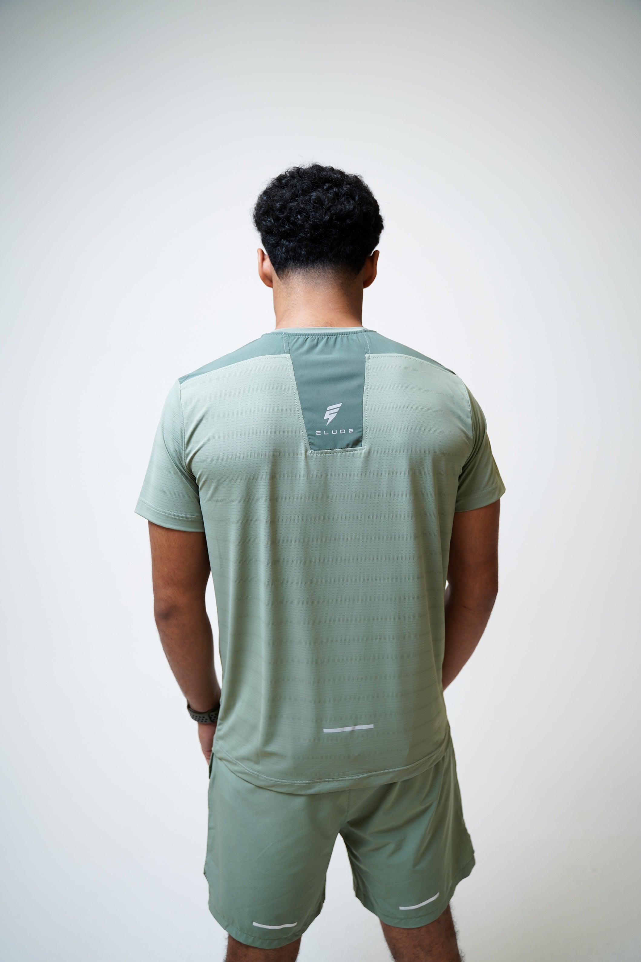 VENT TEE - OLIVE