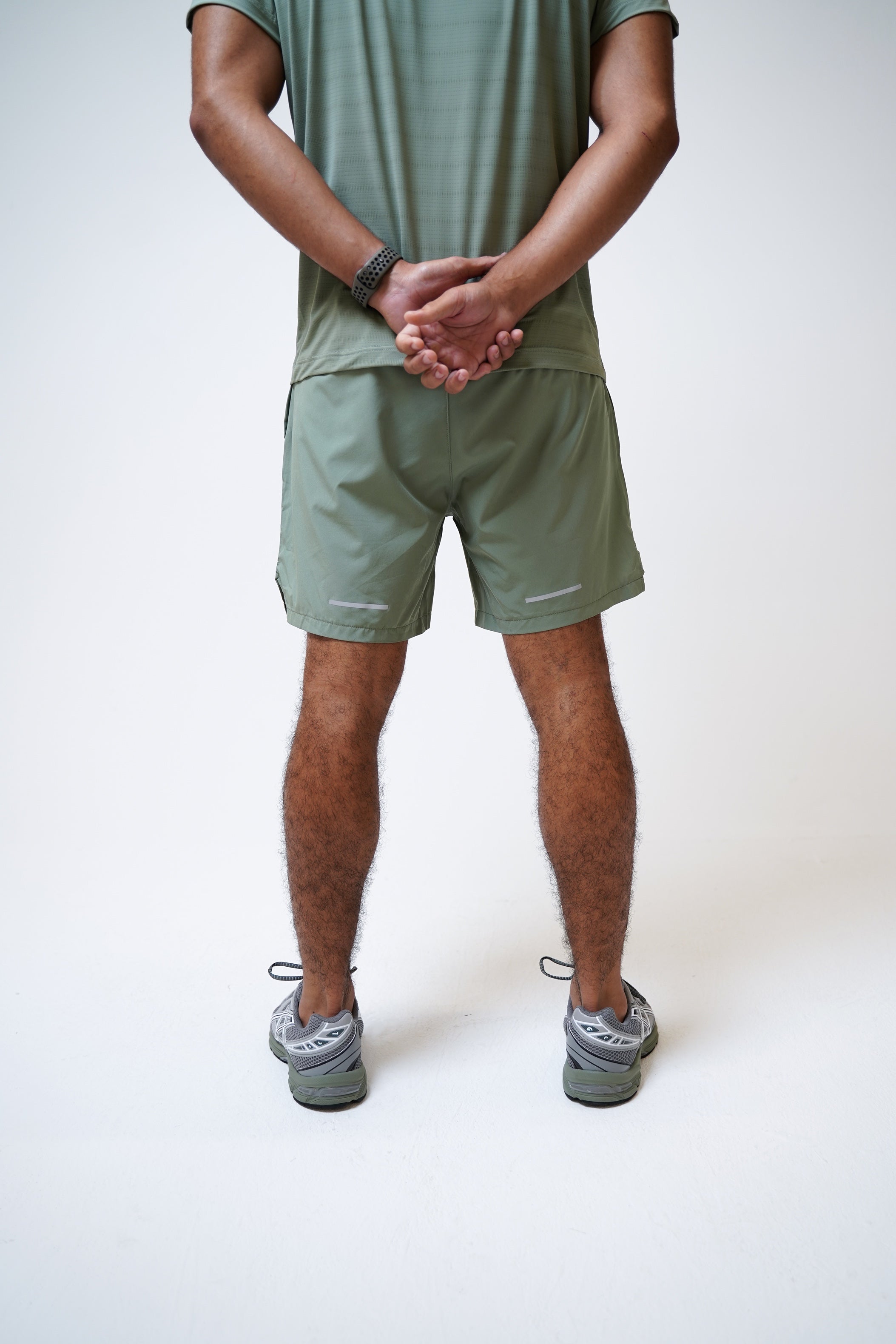 VENT SHORTS - OLIVE