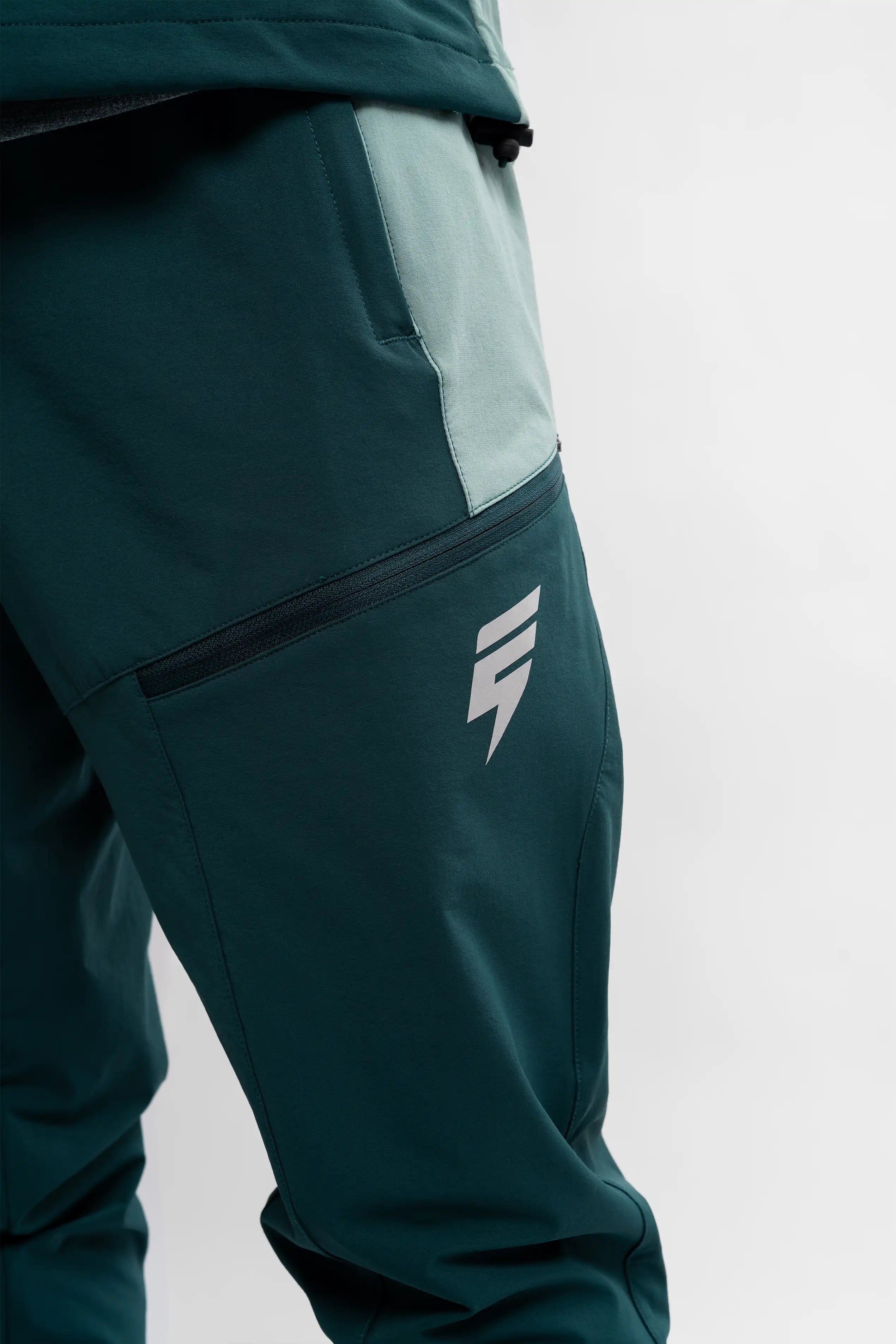 JUNIORS APEX TRACKSUIT - TEAL/GREEN