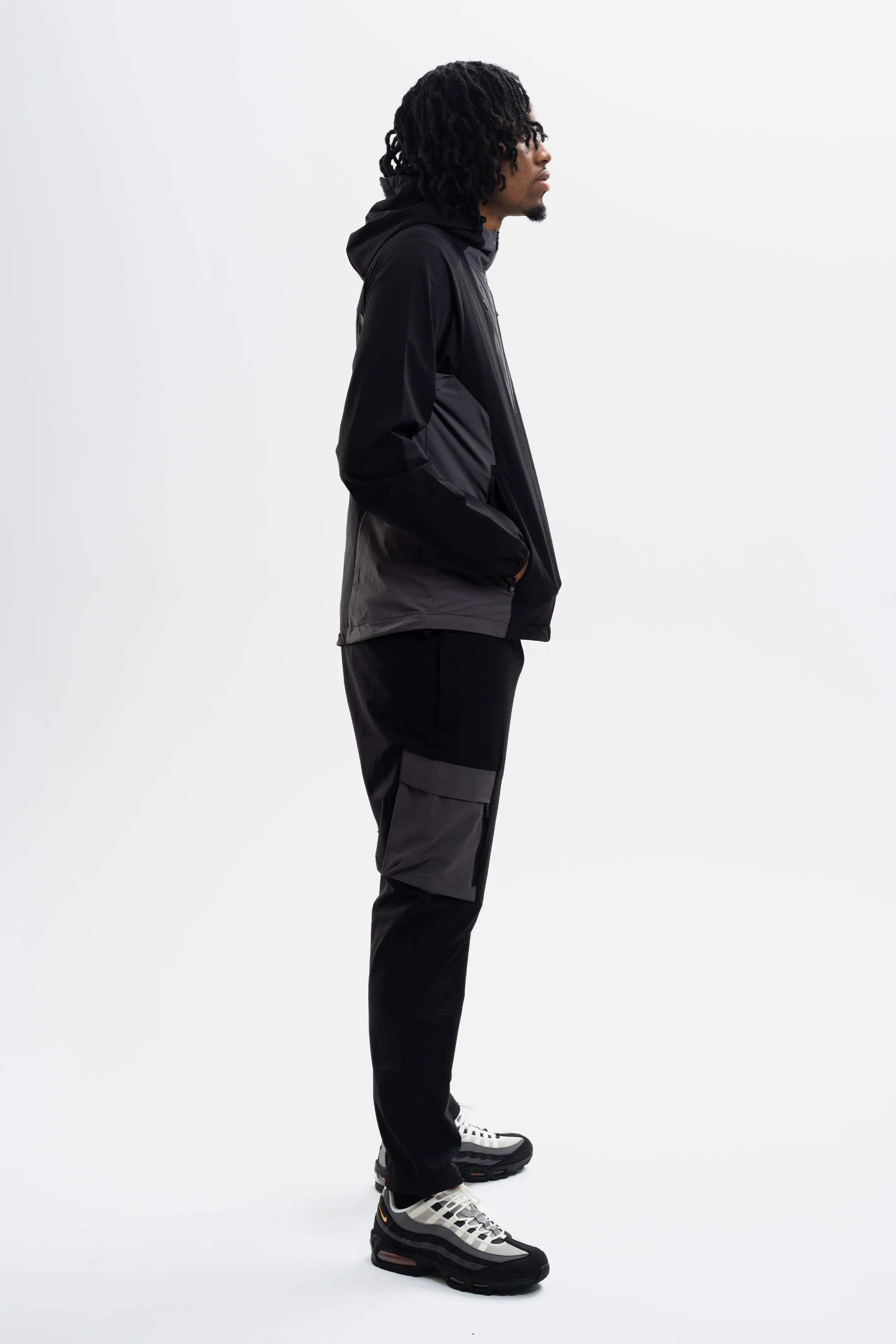 PEAK TRACKSUIT - BLACK/COAL