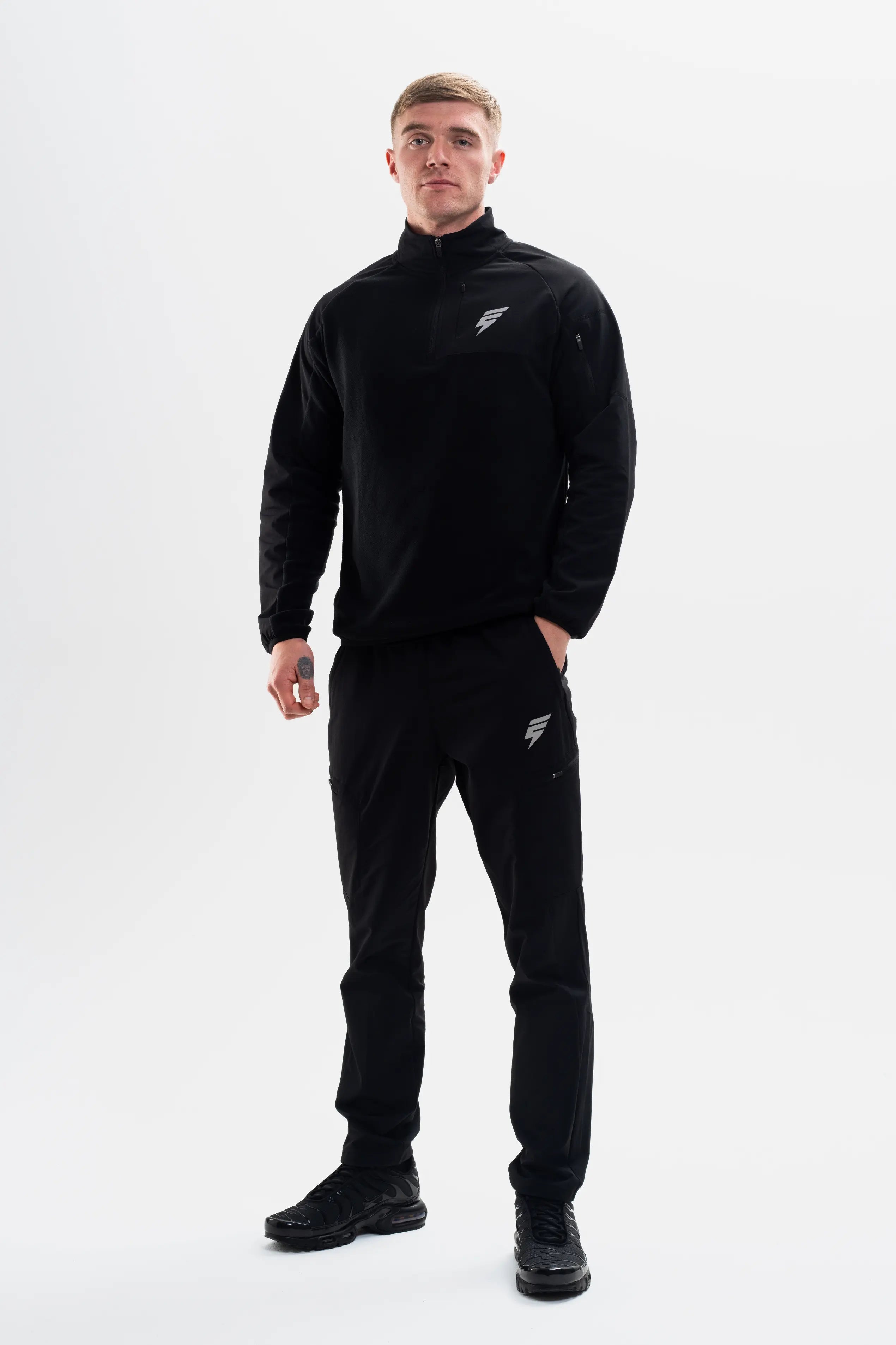 TRAIL FLEECE 1/4 ZIP - BLACK