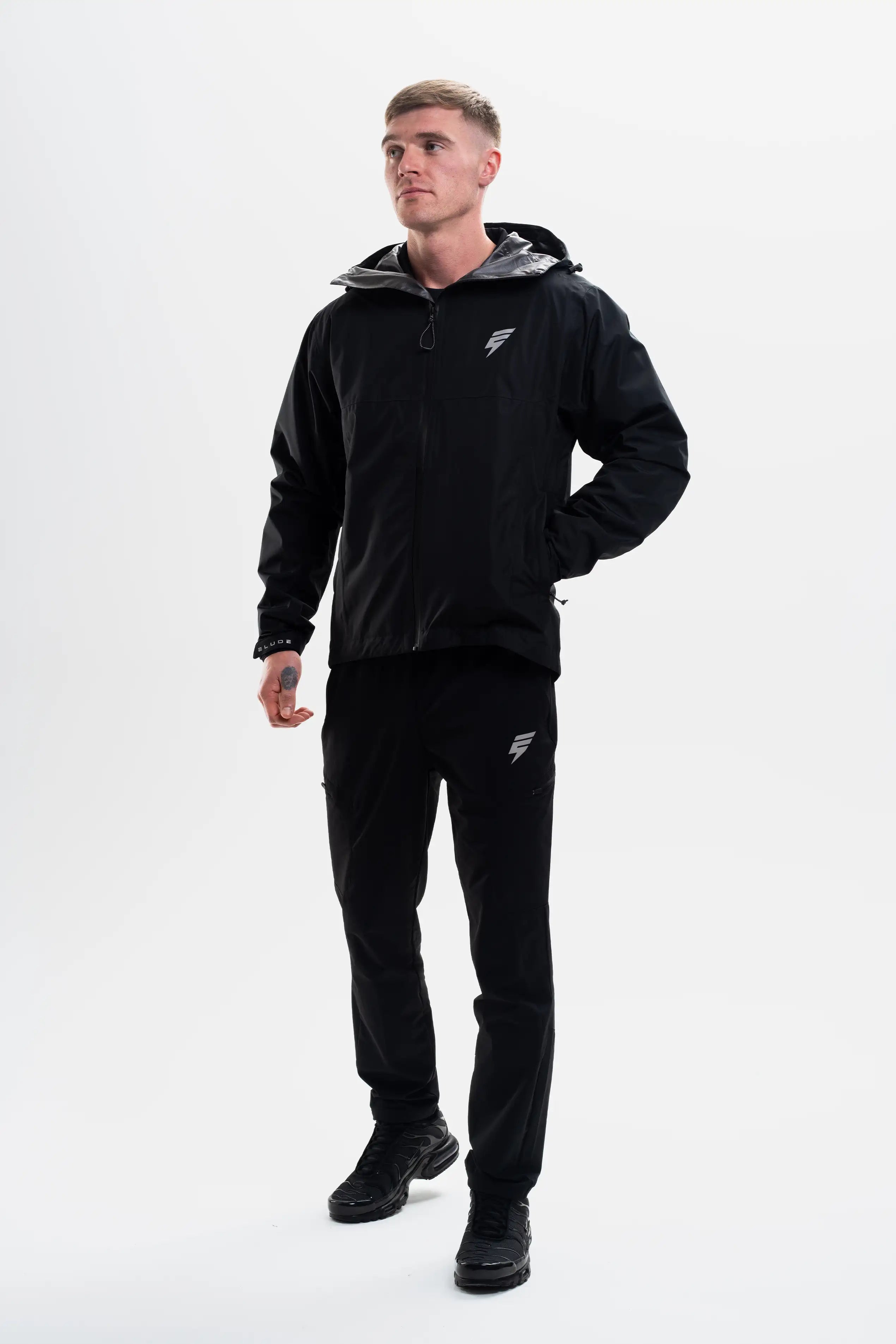 STORM RAINCOAT - BLACK