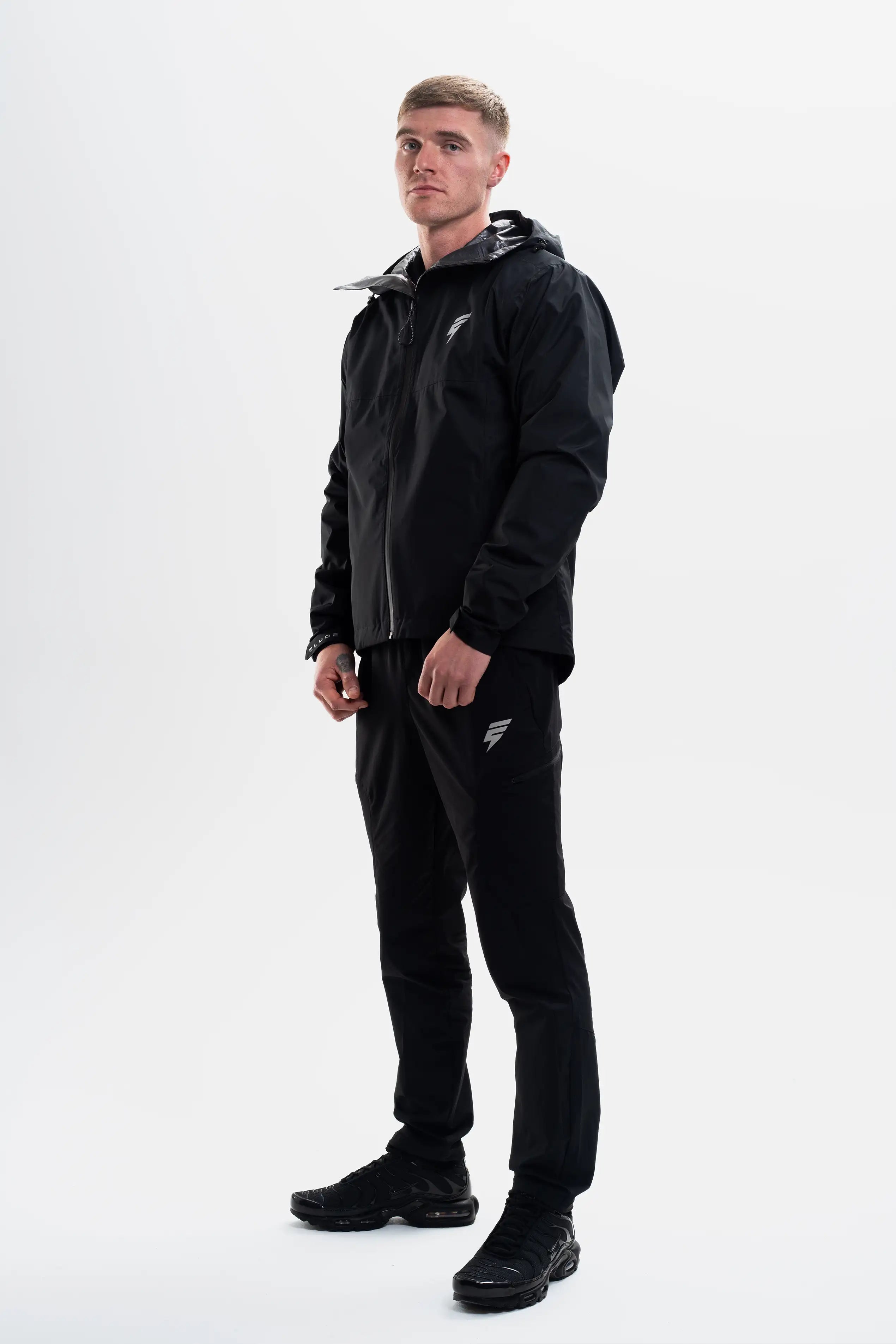 STORM TRAIL TRACKSUIT - BLACK