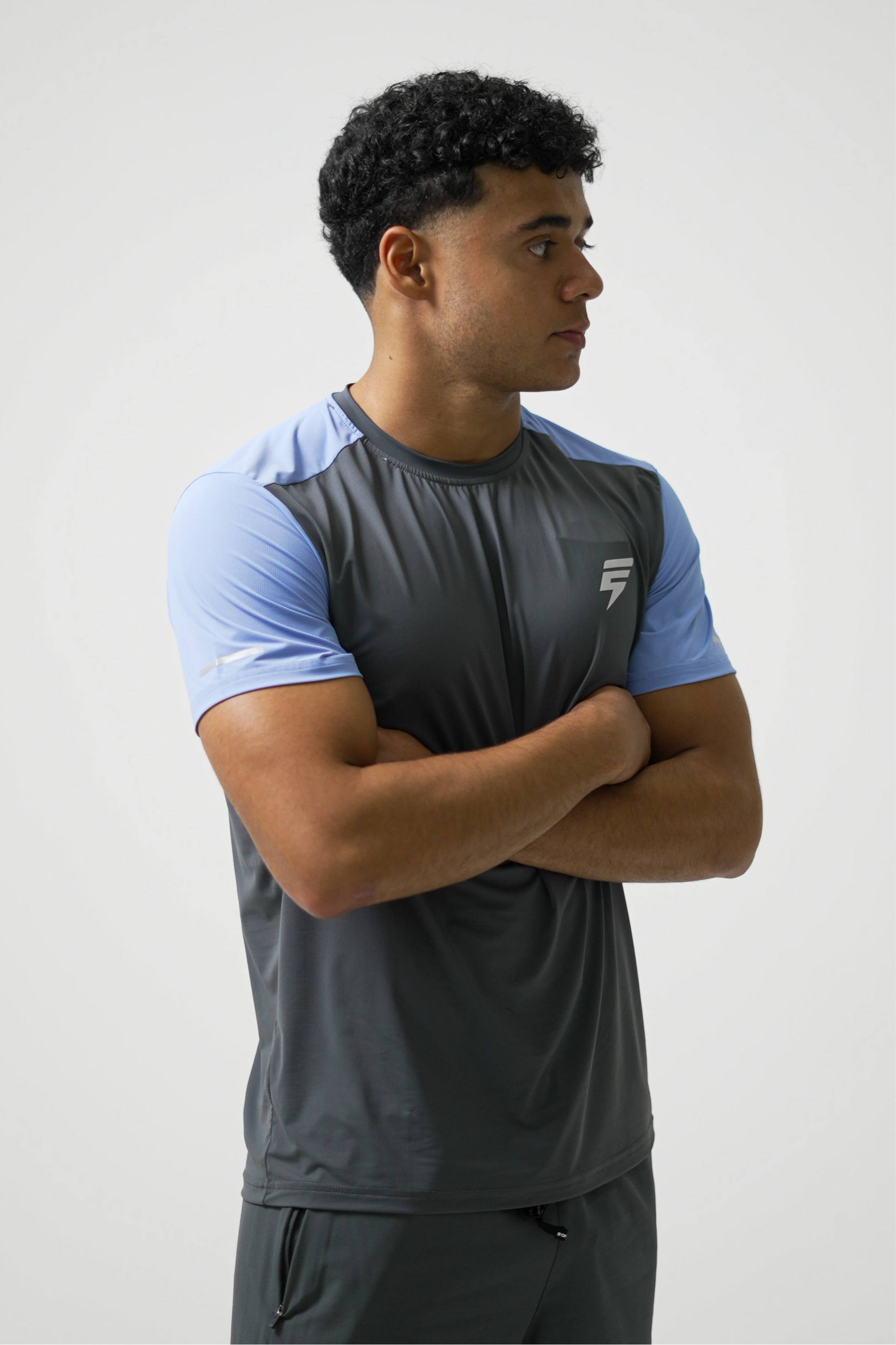 SPLIT TEE - GREY/OMBRE BLUE
