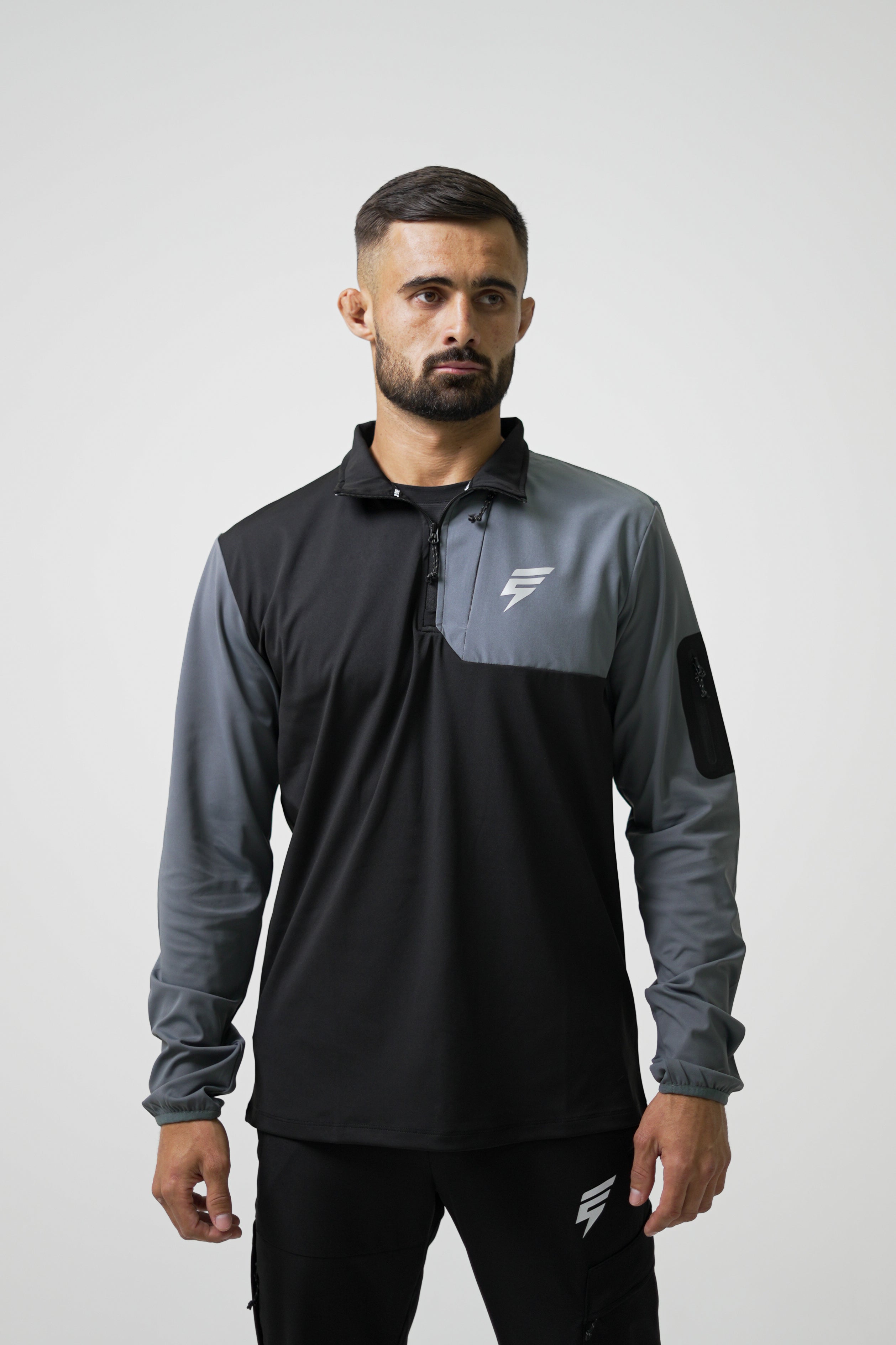 CORE 1/4 ZIP - BLACK/GREY