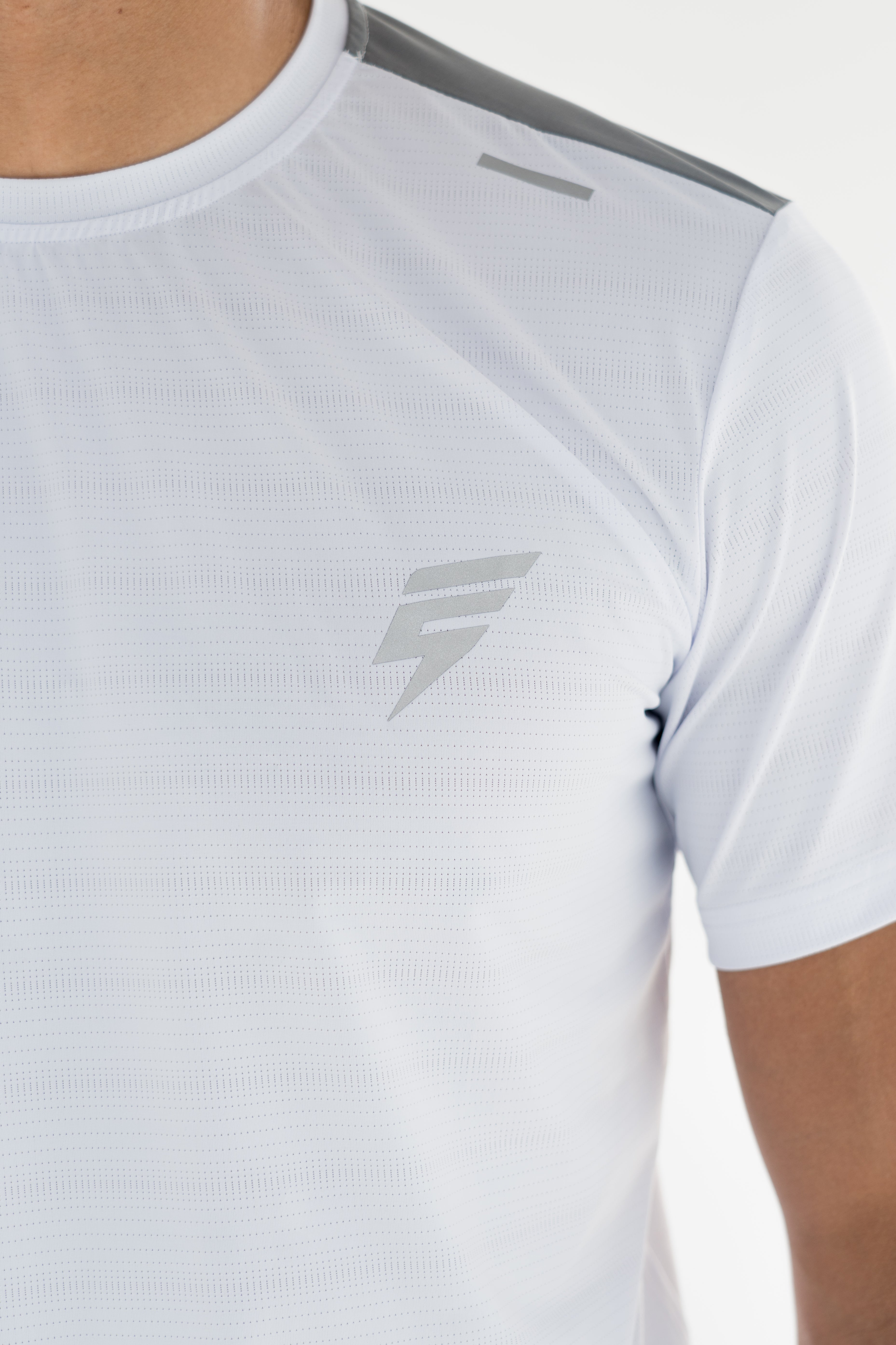 VENT TEE - WHITE