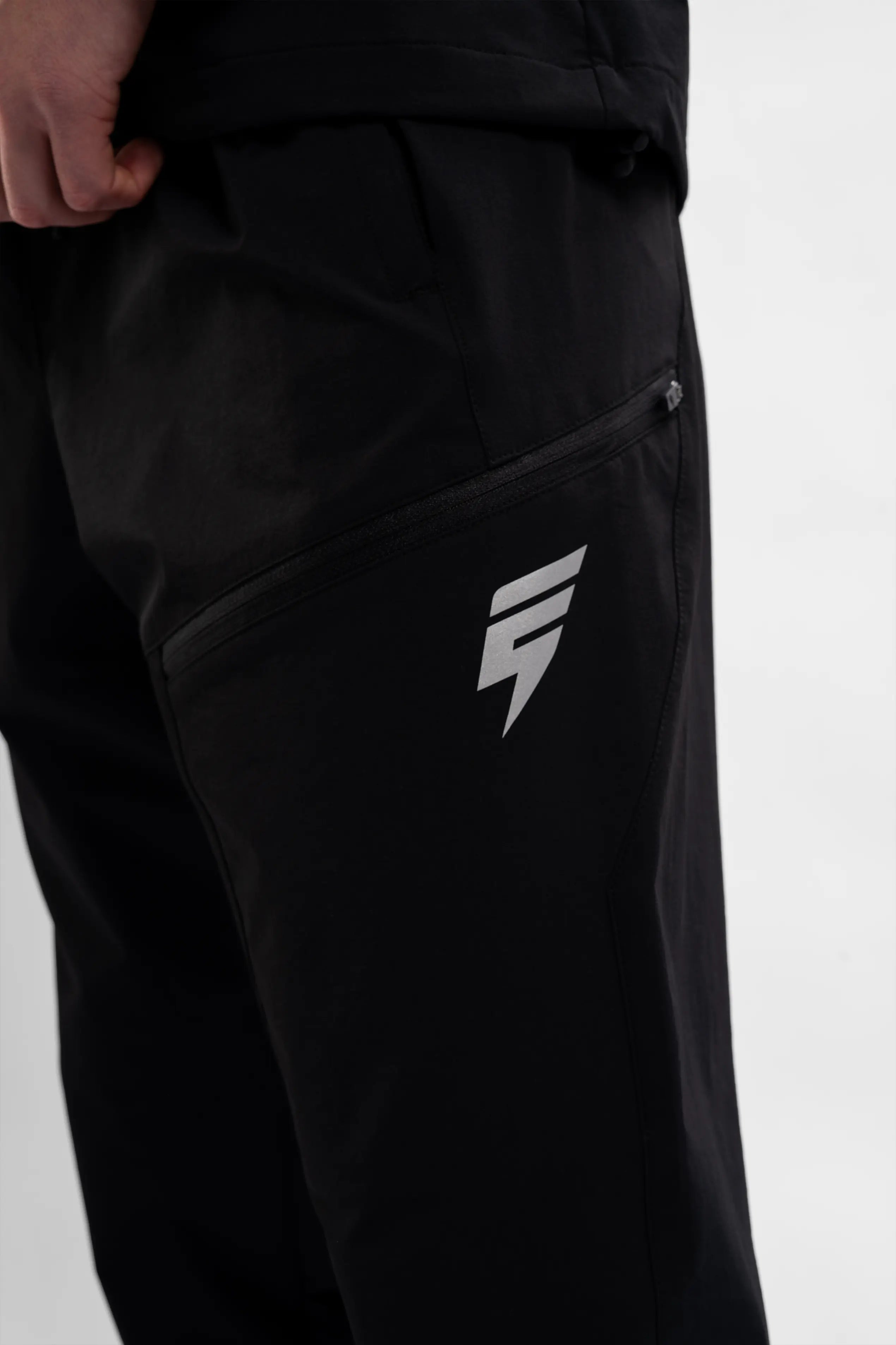 APEX TRACKSUIT - BLACK