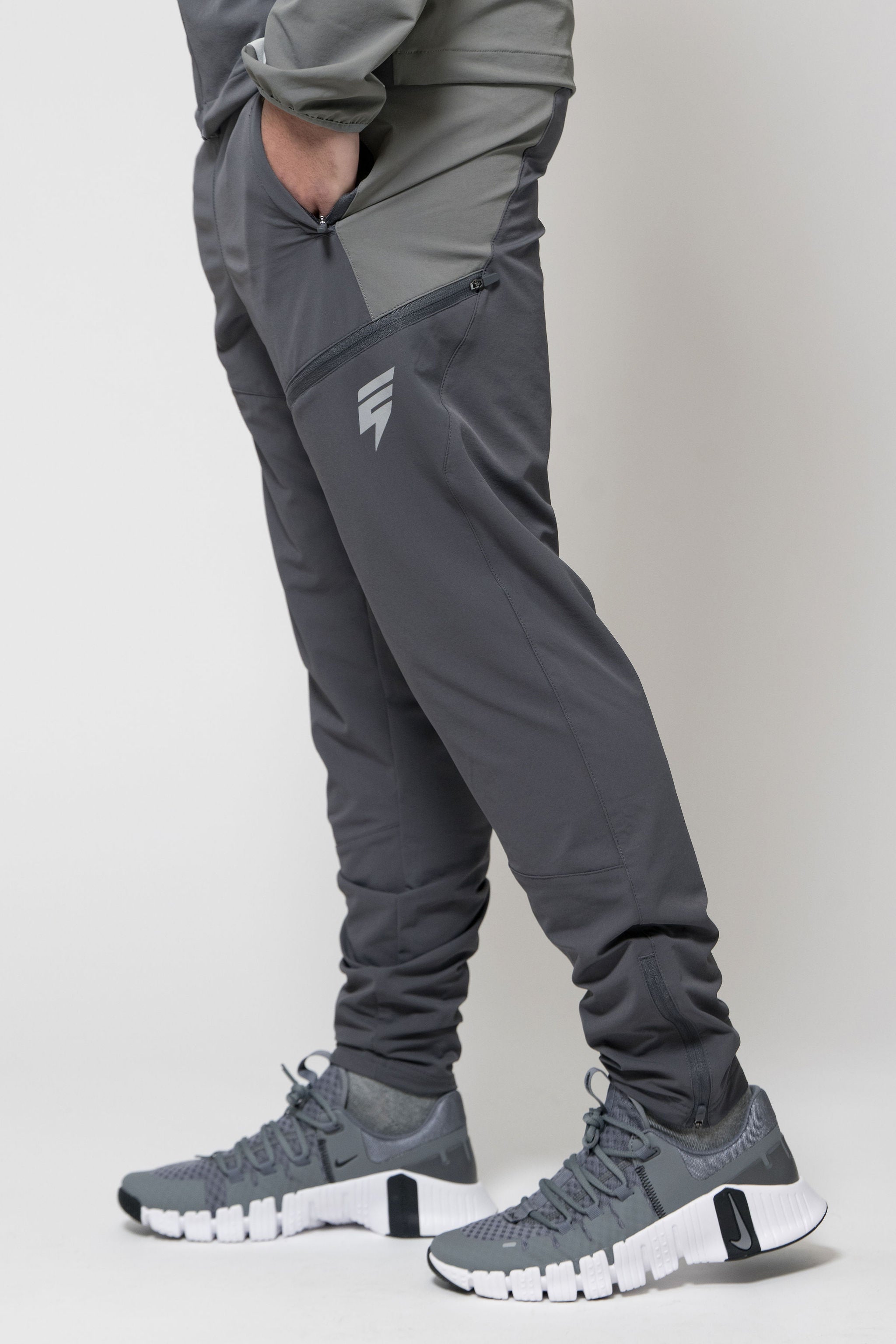 APEX PANT - COAL/GREY