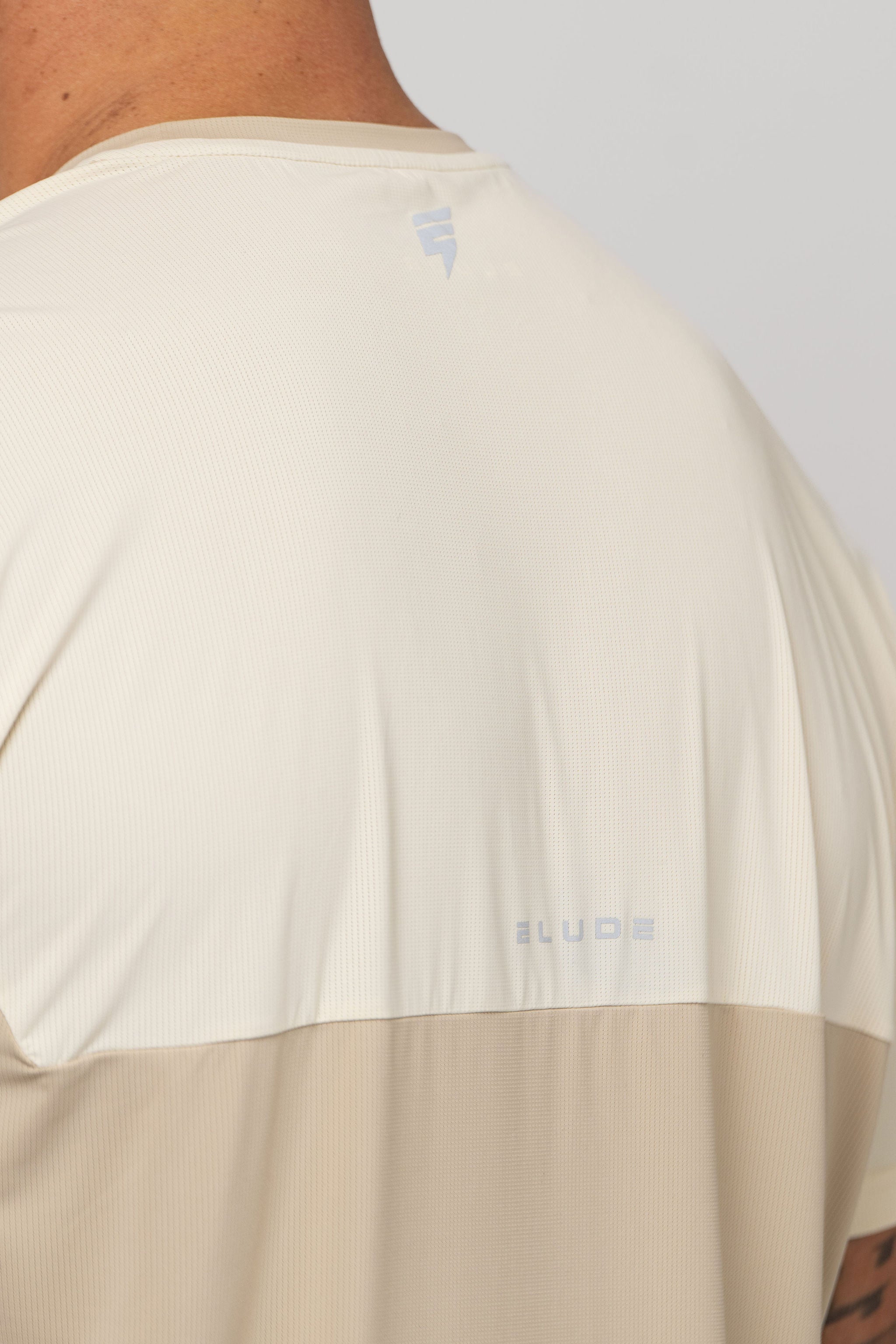 TRACK TEE - BEIGE
