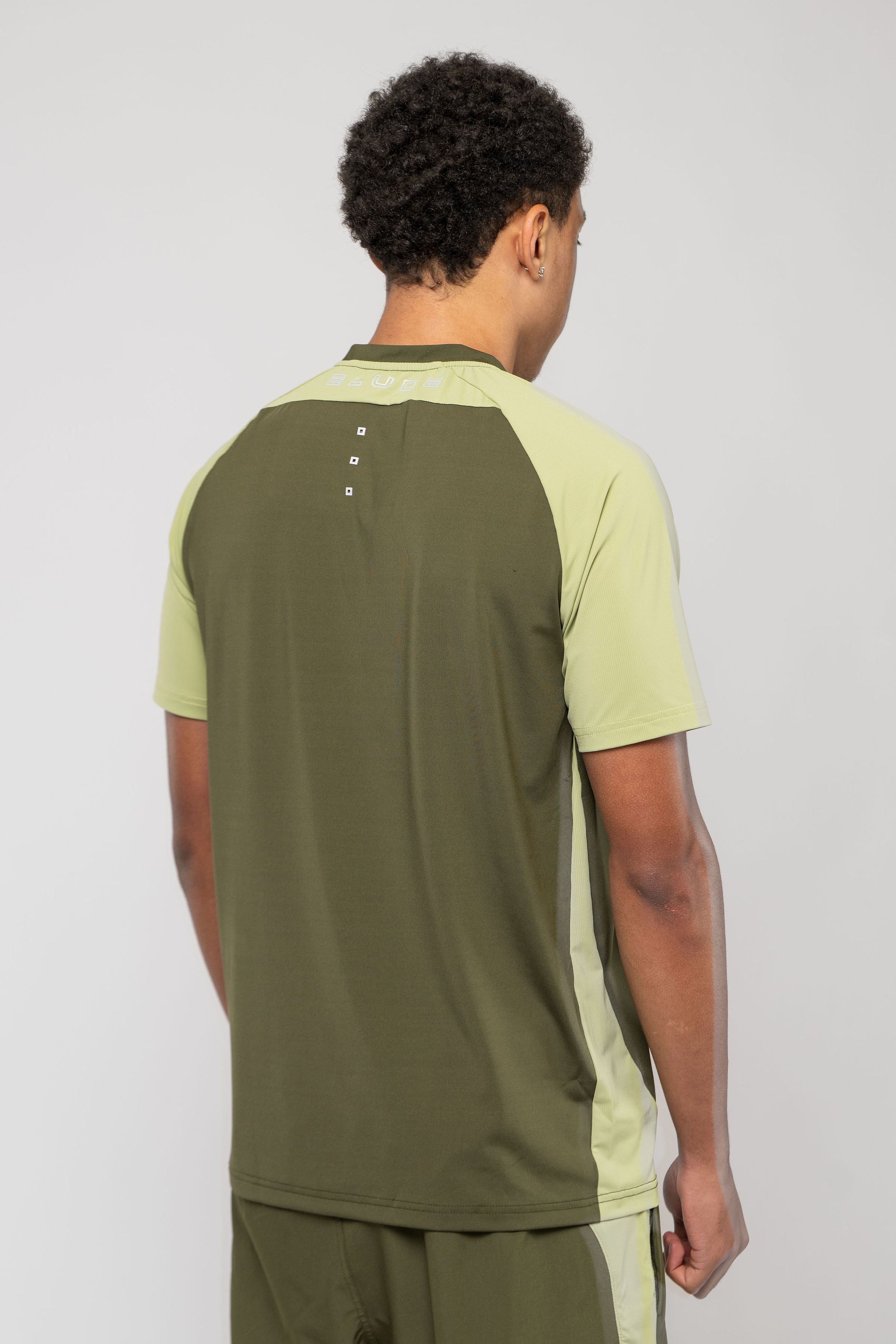 BREATHE SHORT SET - KHAKI/GREEN