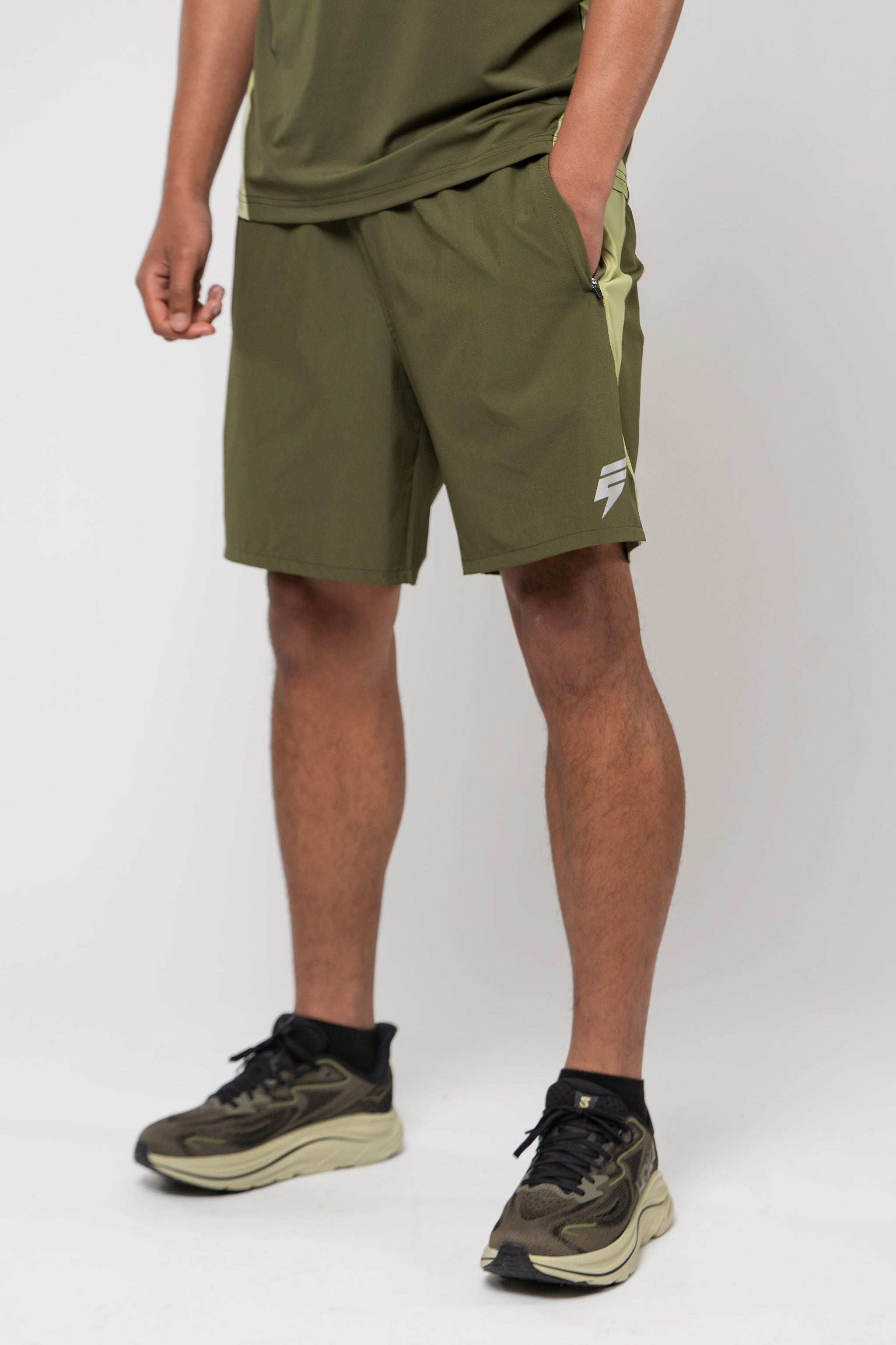 BREATHE SHORT SET - KHAKI/GREEN