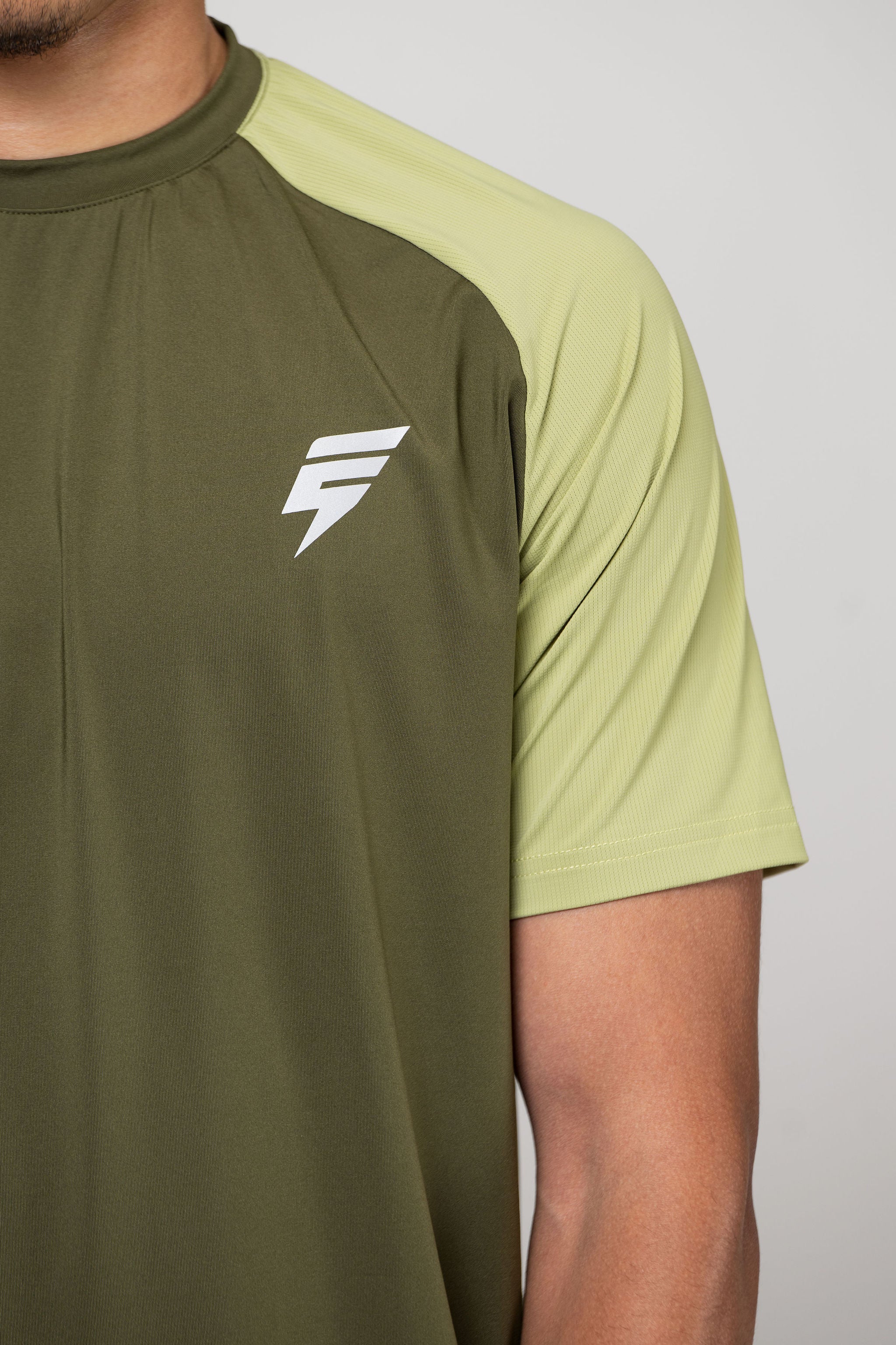 BREATHE SHORT SET - KHAKI/GREEN