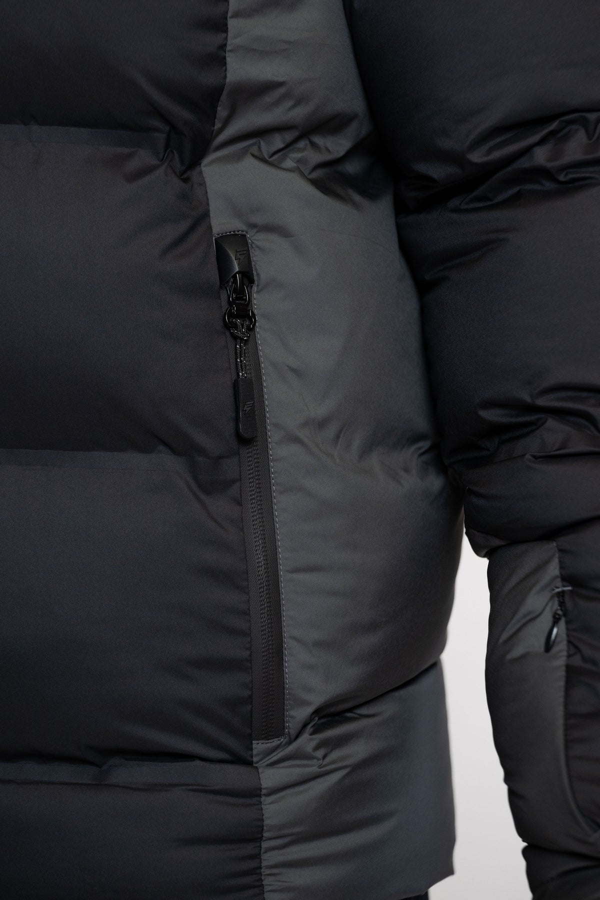 ARCTIC COAT - BLACK/DARK GREY