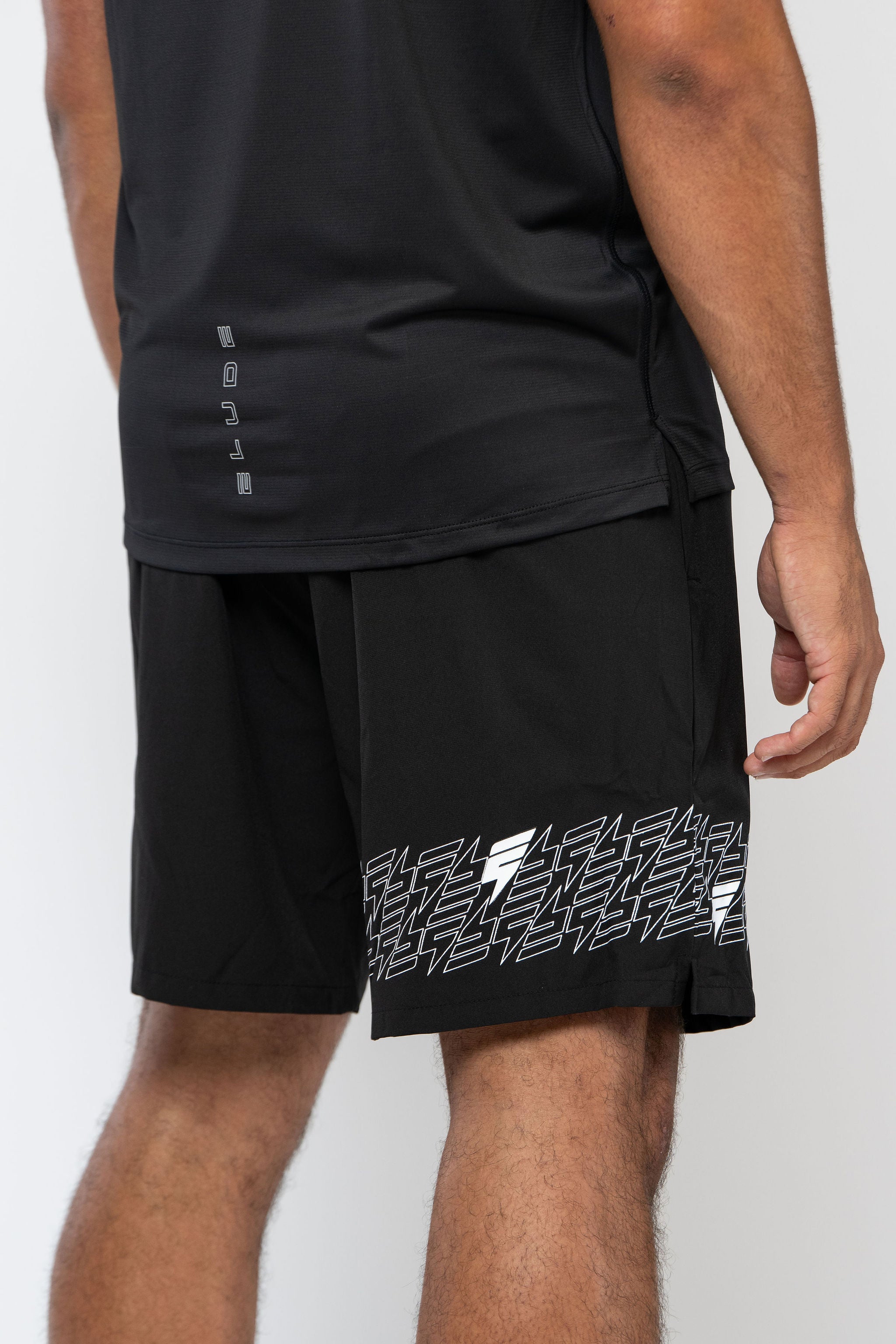 ICON SHORTS - BLACK/WHITE