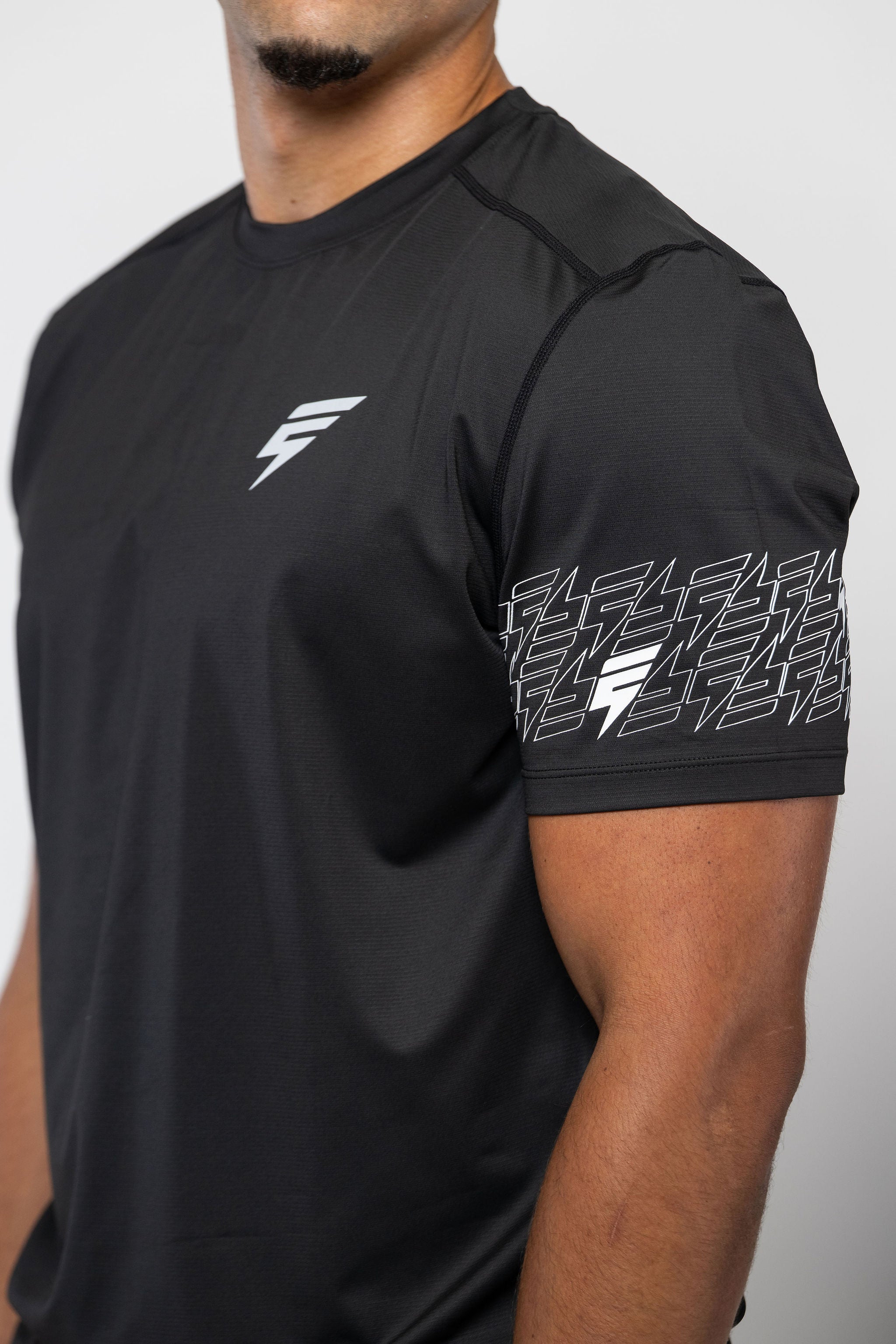ICON TEE - BLACK/WHITE