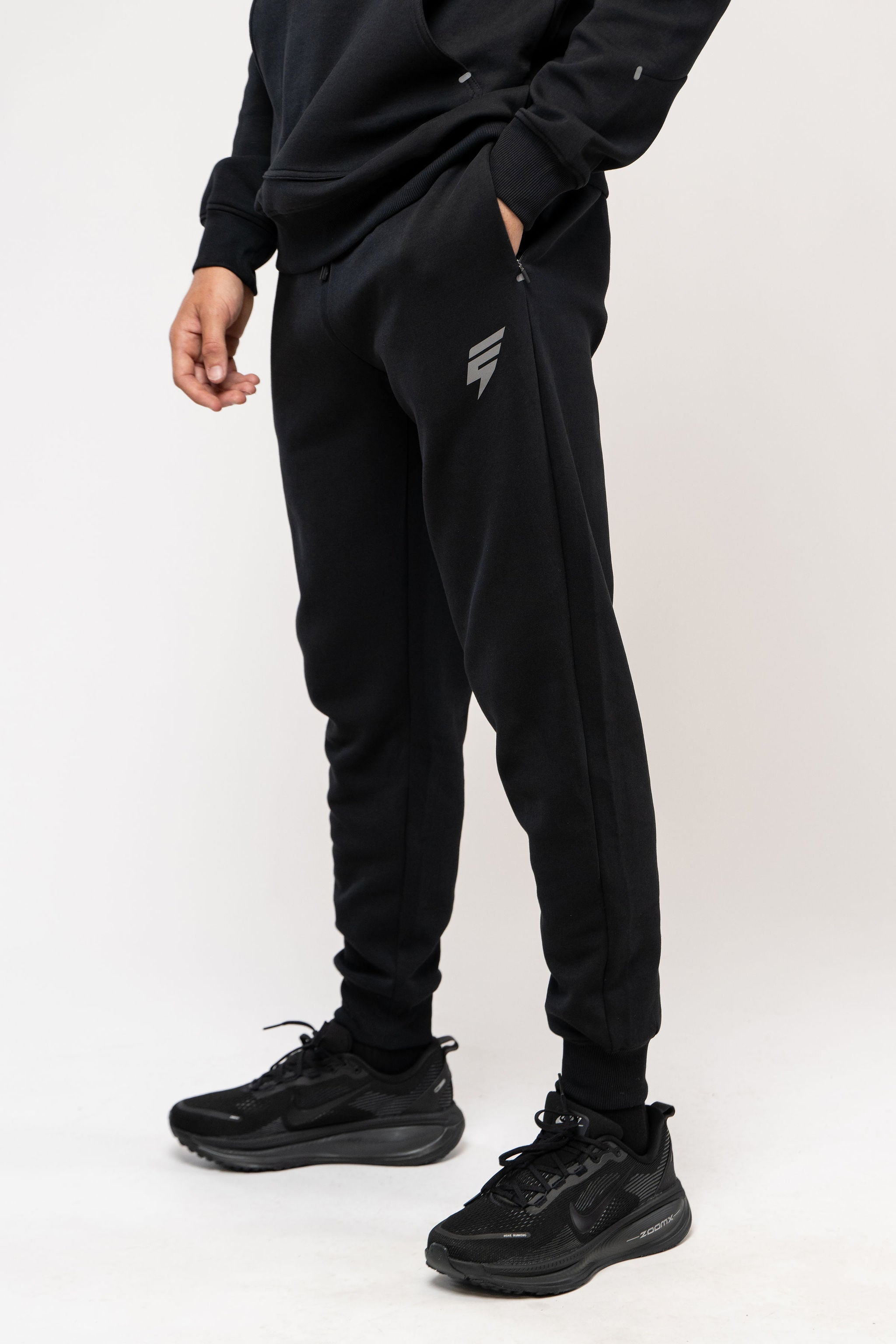 HYPER FLEECE JOGGER - BLACK