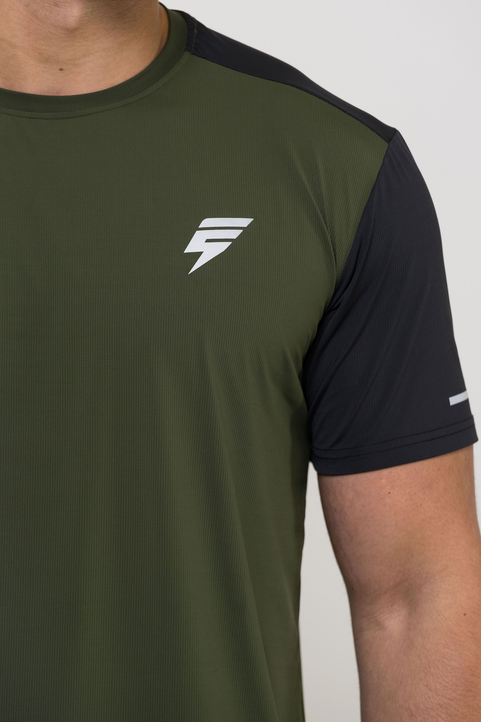 TRACK TEE - KHAKI/BLACK