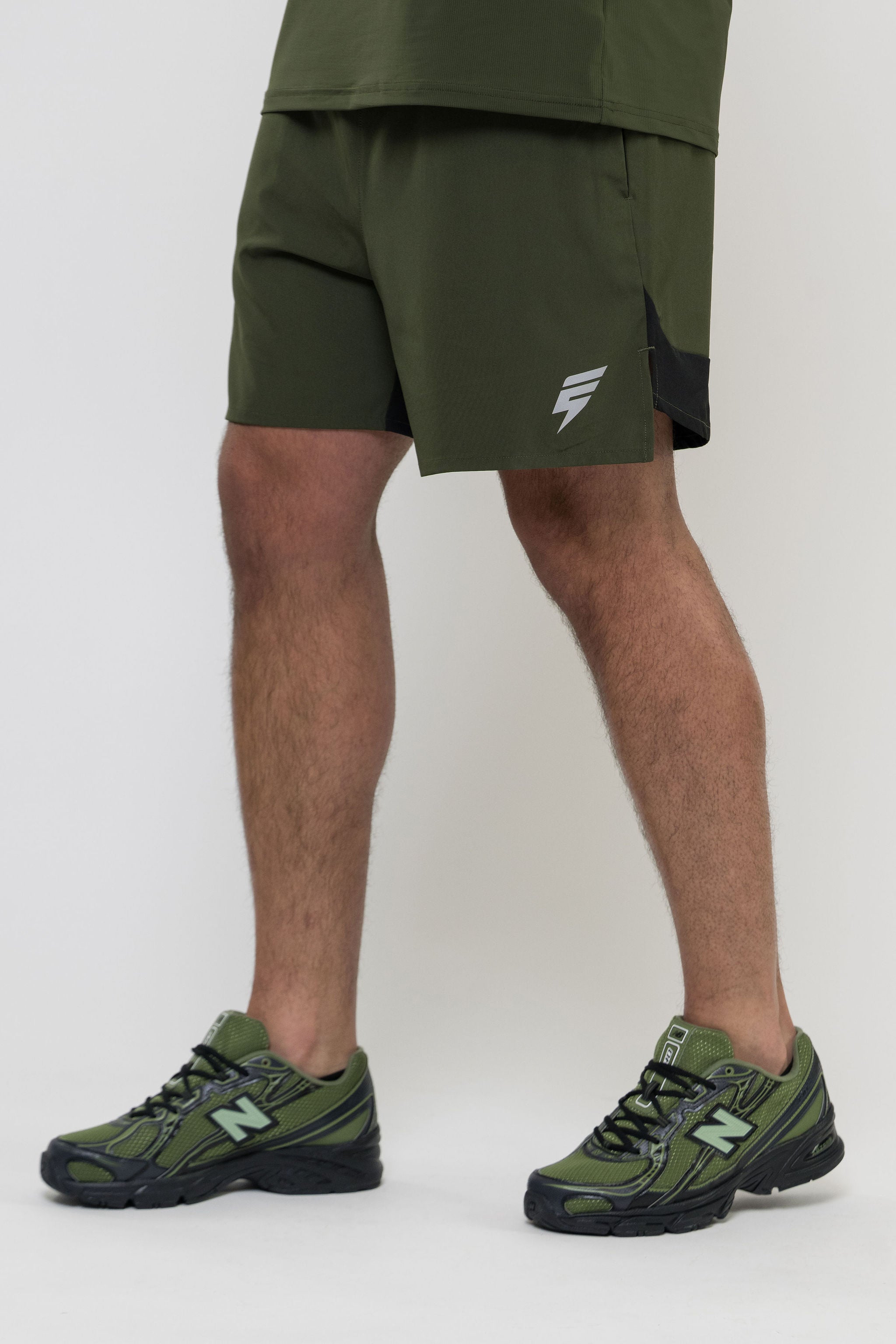 TRACK SHORT - KHAKI/BLACK