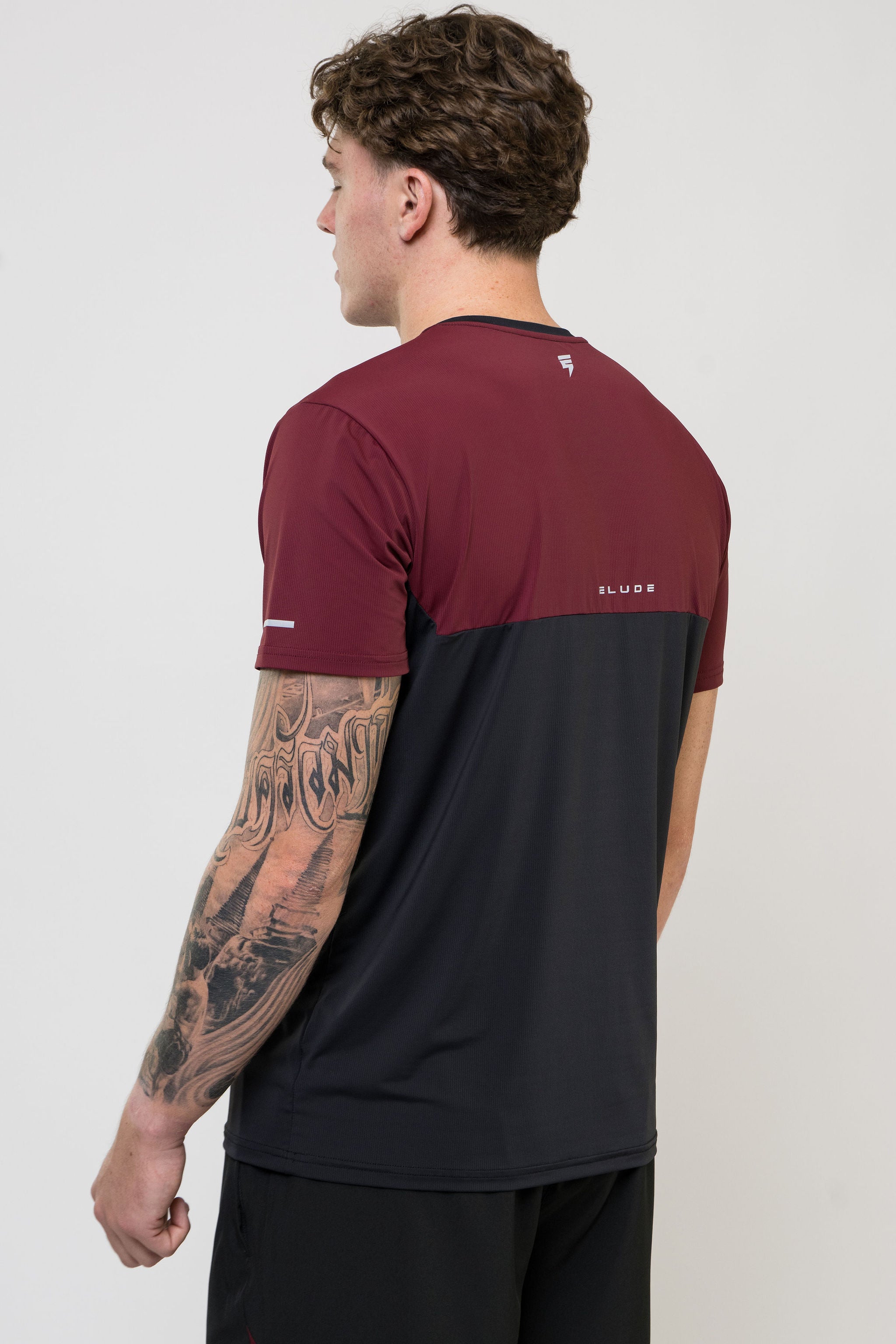TRACK TEE - BLACK/MAROON
