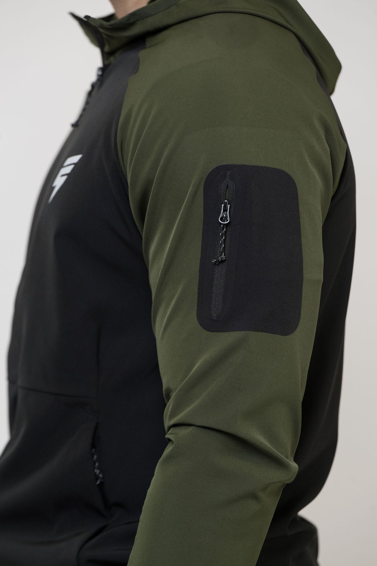 CORE JACKET - BLACK/KHAKI