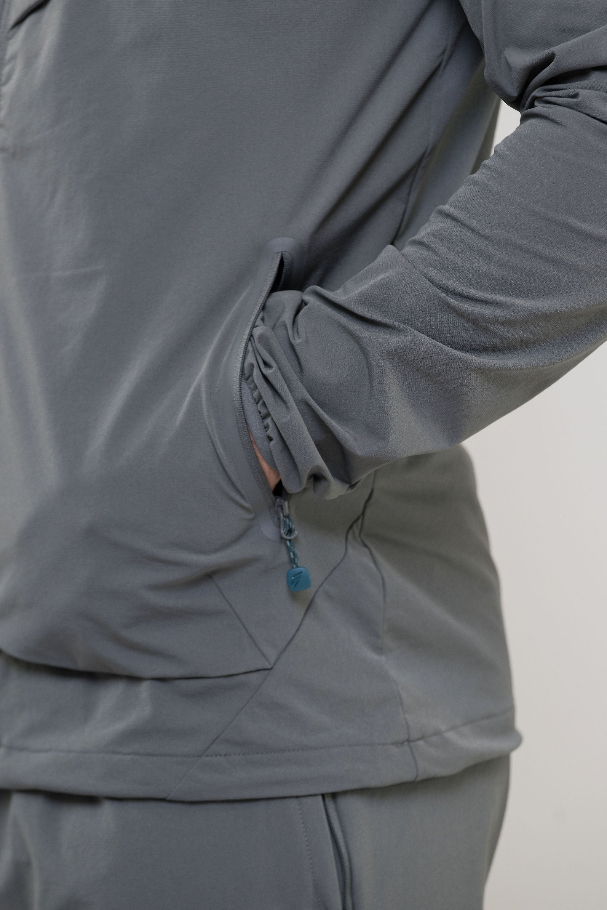 GHOST JACKET - GREY