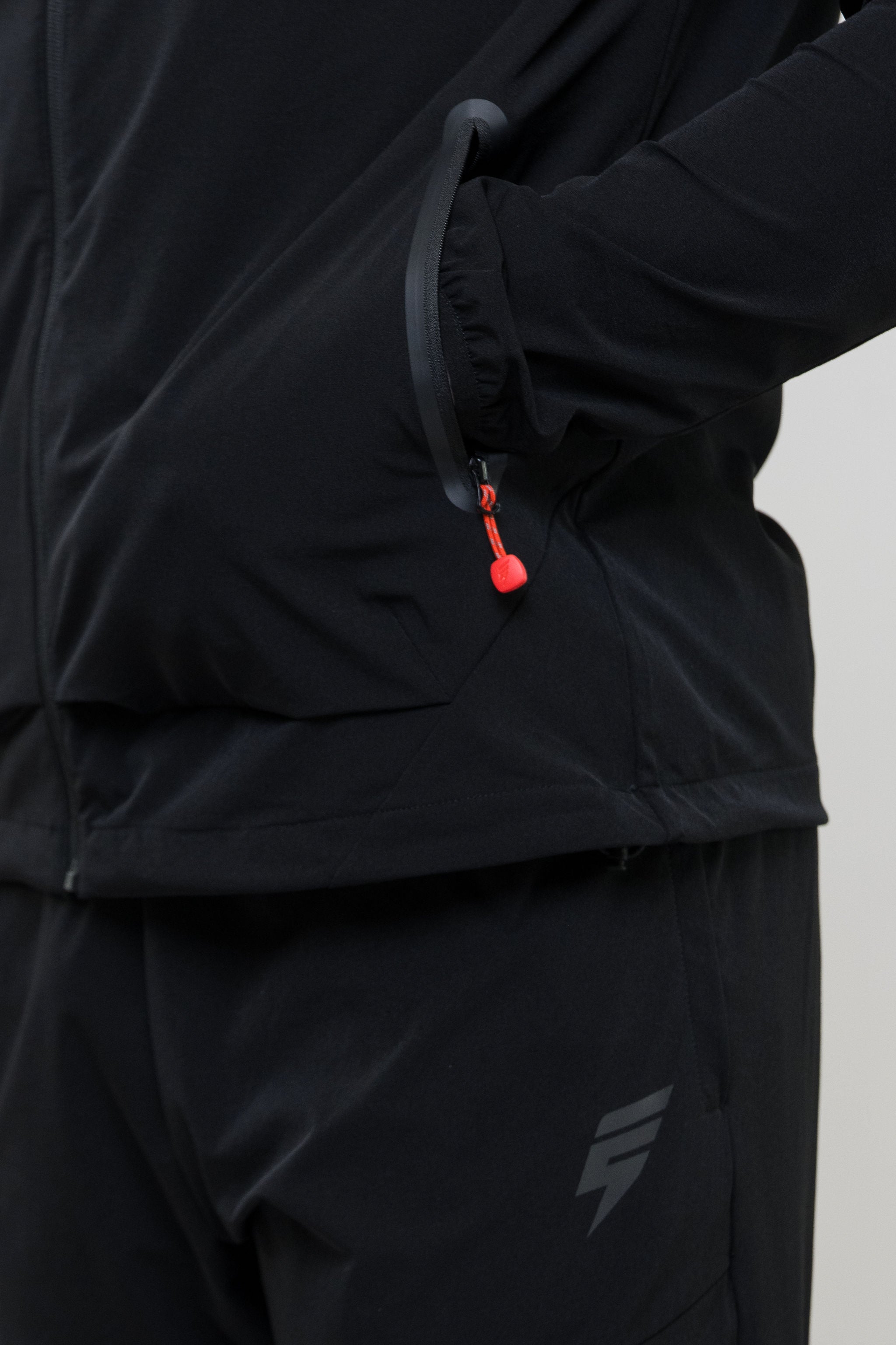 GHOST JACKET - BLACK